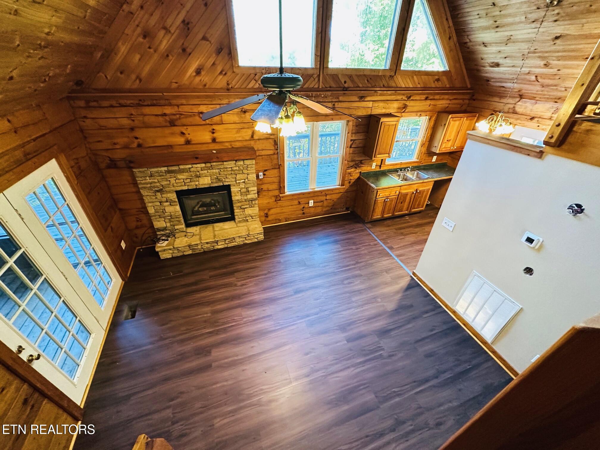 4360 Carolina Cove Way Pigeon Forge TN 37863