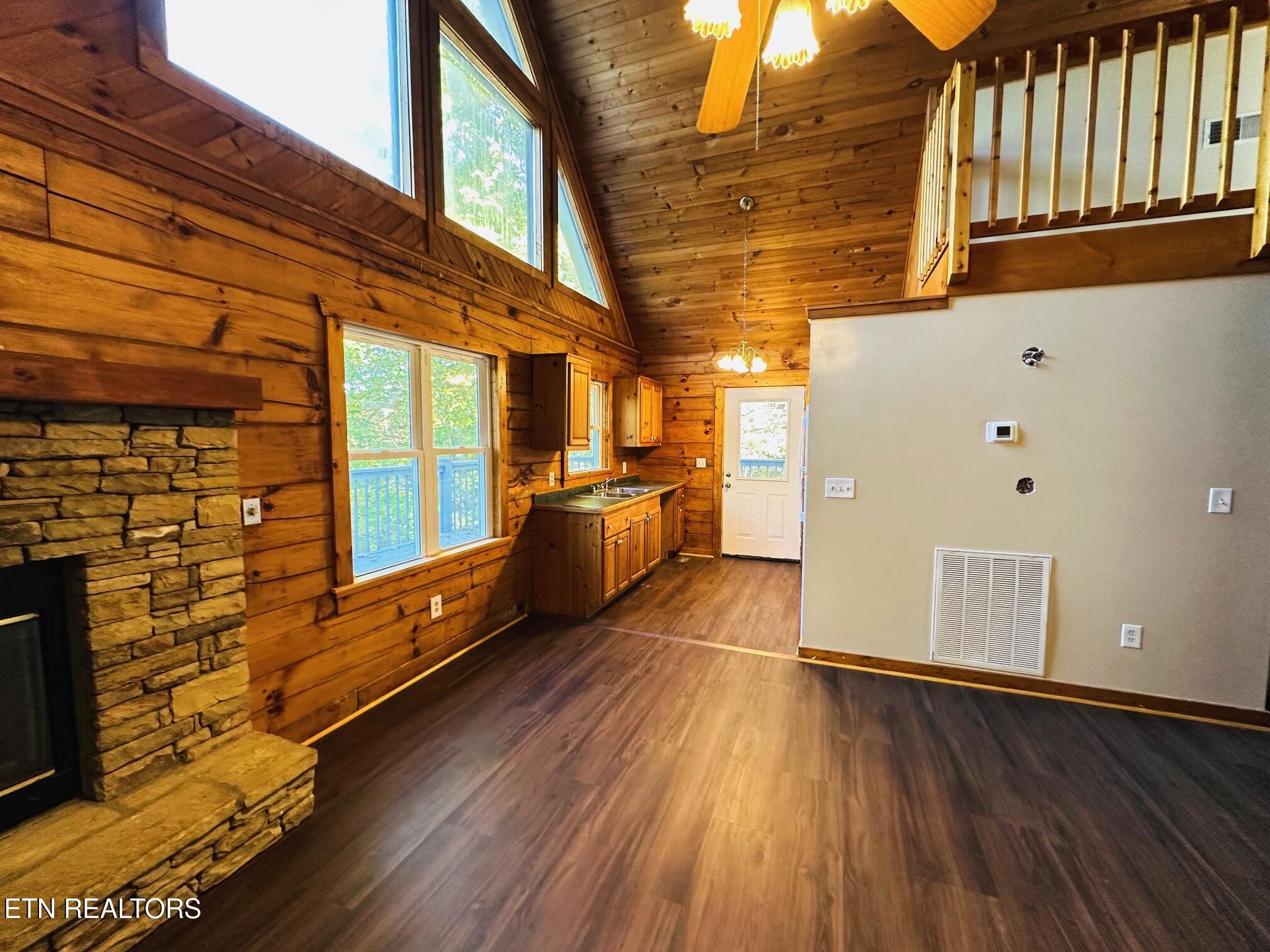 4360 Carolina Cove Way Pigeon Forge TN 37863
