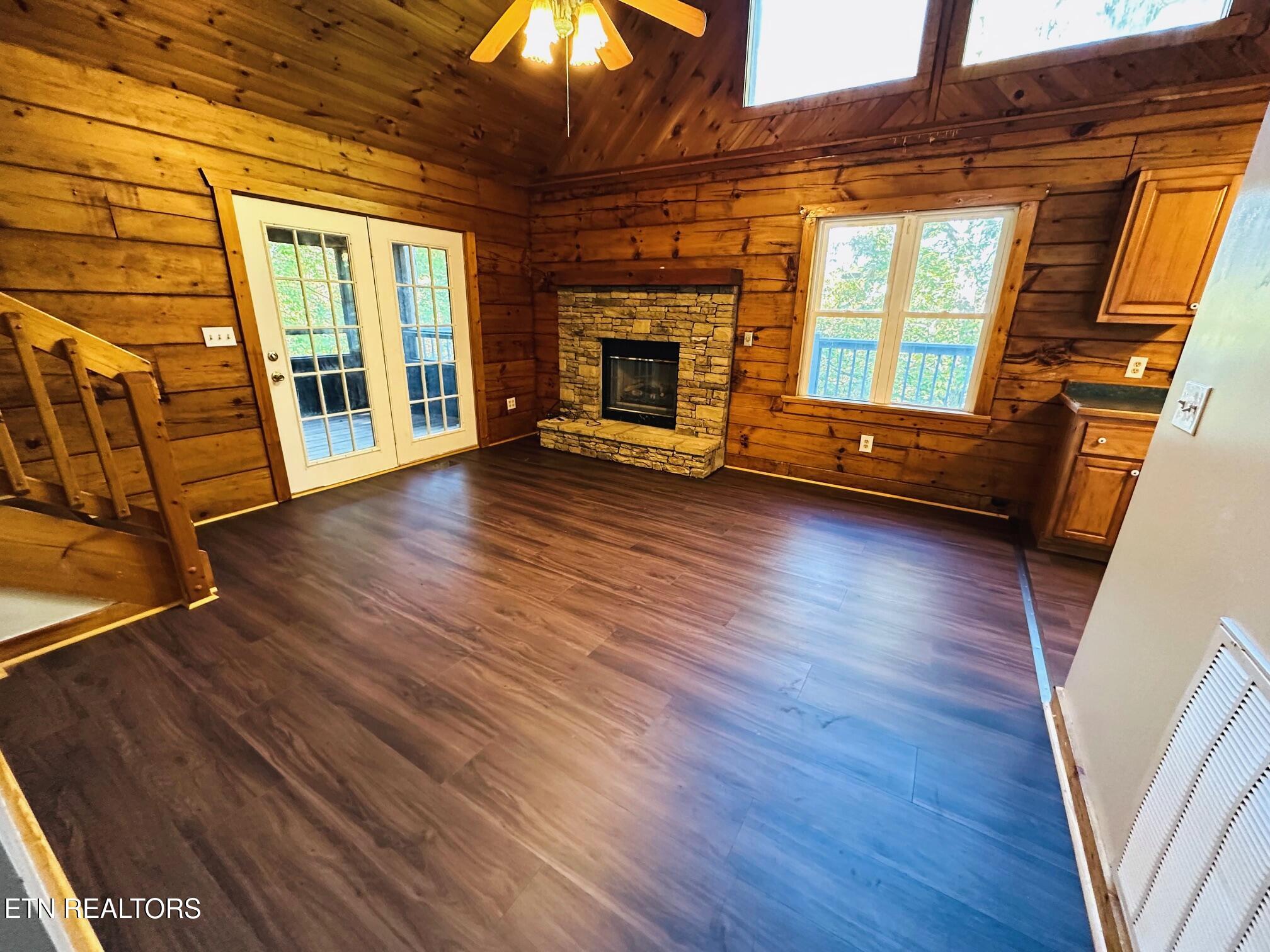 4360 Carolina Cove Way Pigeon Forge TN 37863