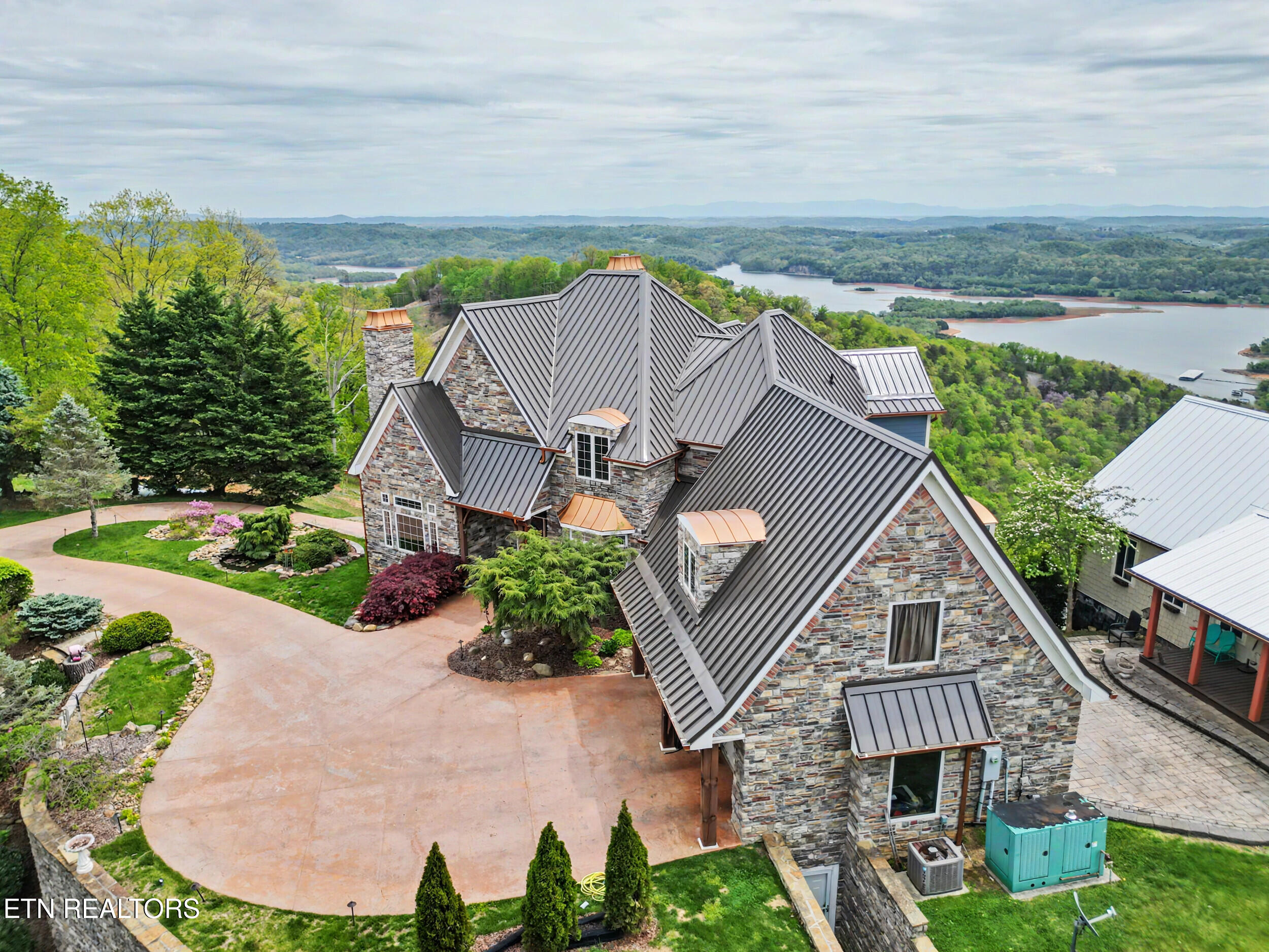 498 Proffitt Ridge Road Mooresburg TN 37811
