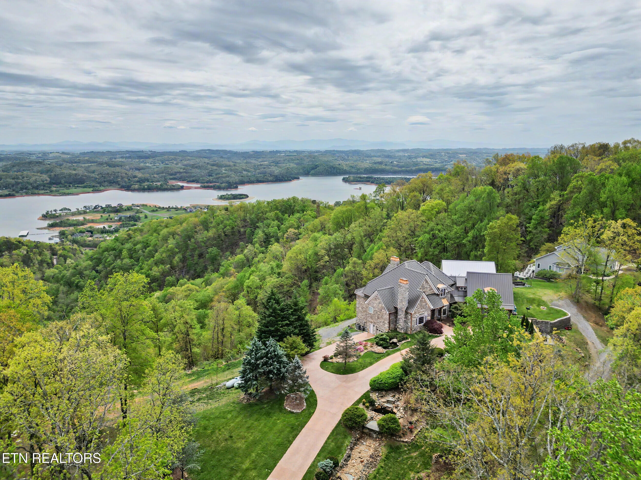 498 Proffitt Ridge Road Mooresburg TN 37811