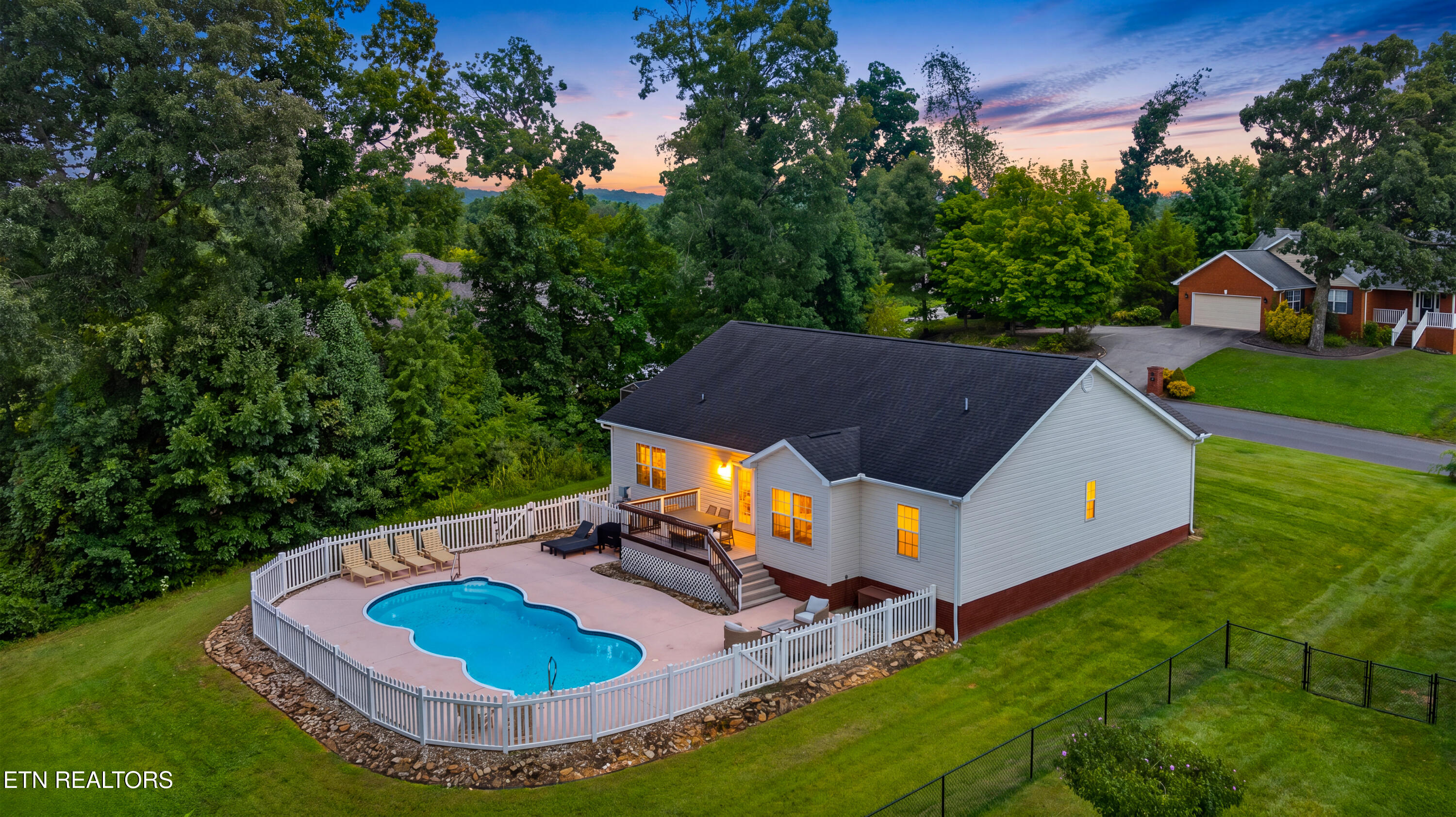 1426 Benjamin Boulevard Sevierville TN 37876
