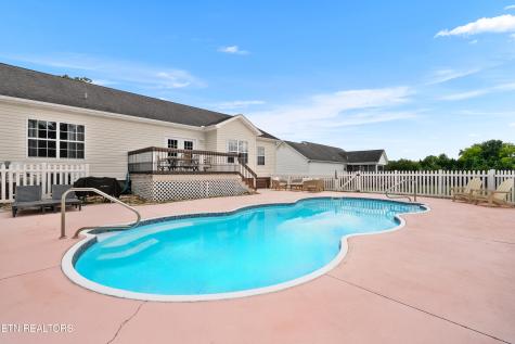 1426 Benjamin Boulevard Sevierville TN 37876