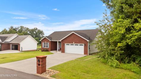 1426 Benjamin Boulevard Sevierville TN 37876