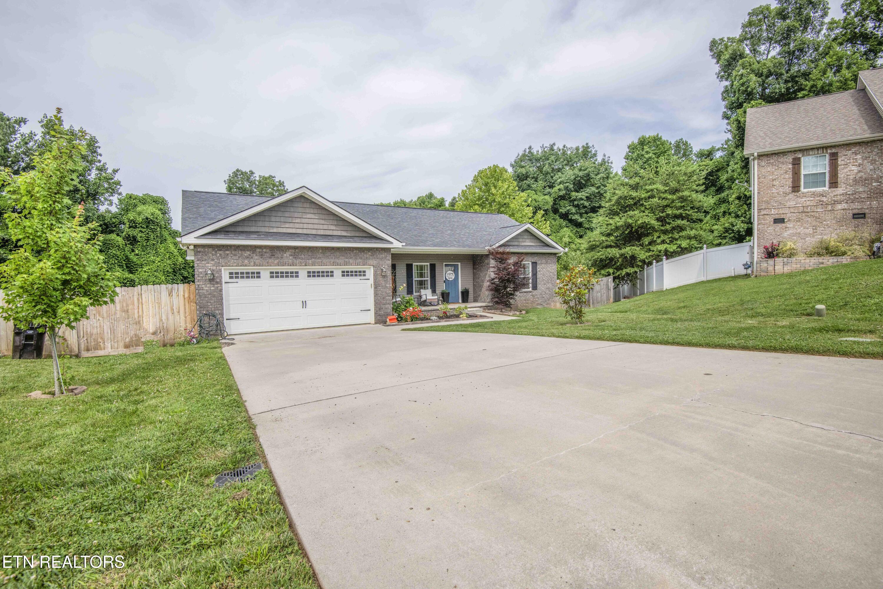 2000 Country Brook Lane Knoxville TN 37921