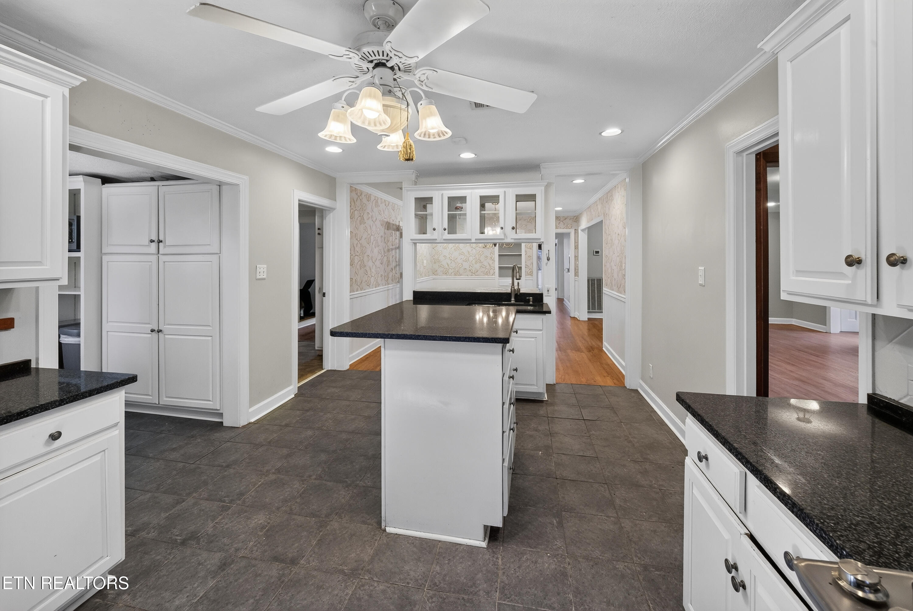 1025 Kenesaw Avenue Knoxville TN 37919