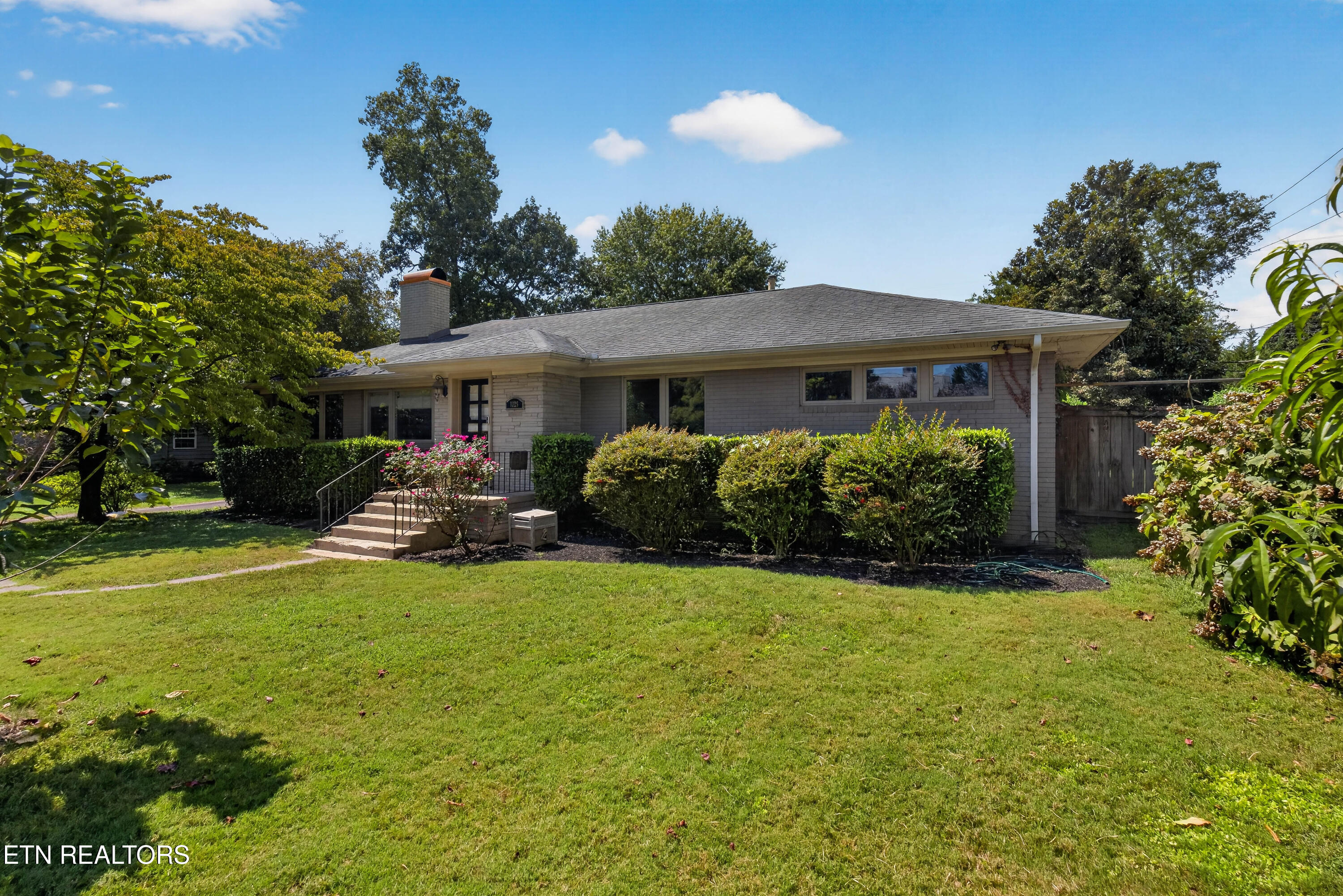 1025 Kenesaw Avenue Knoxville TN 37919