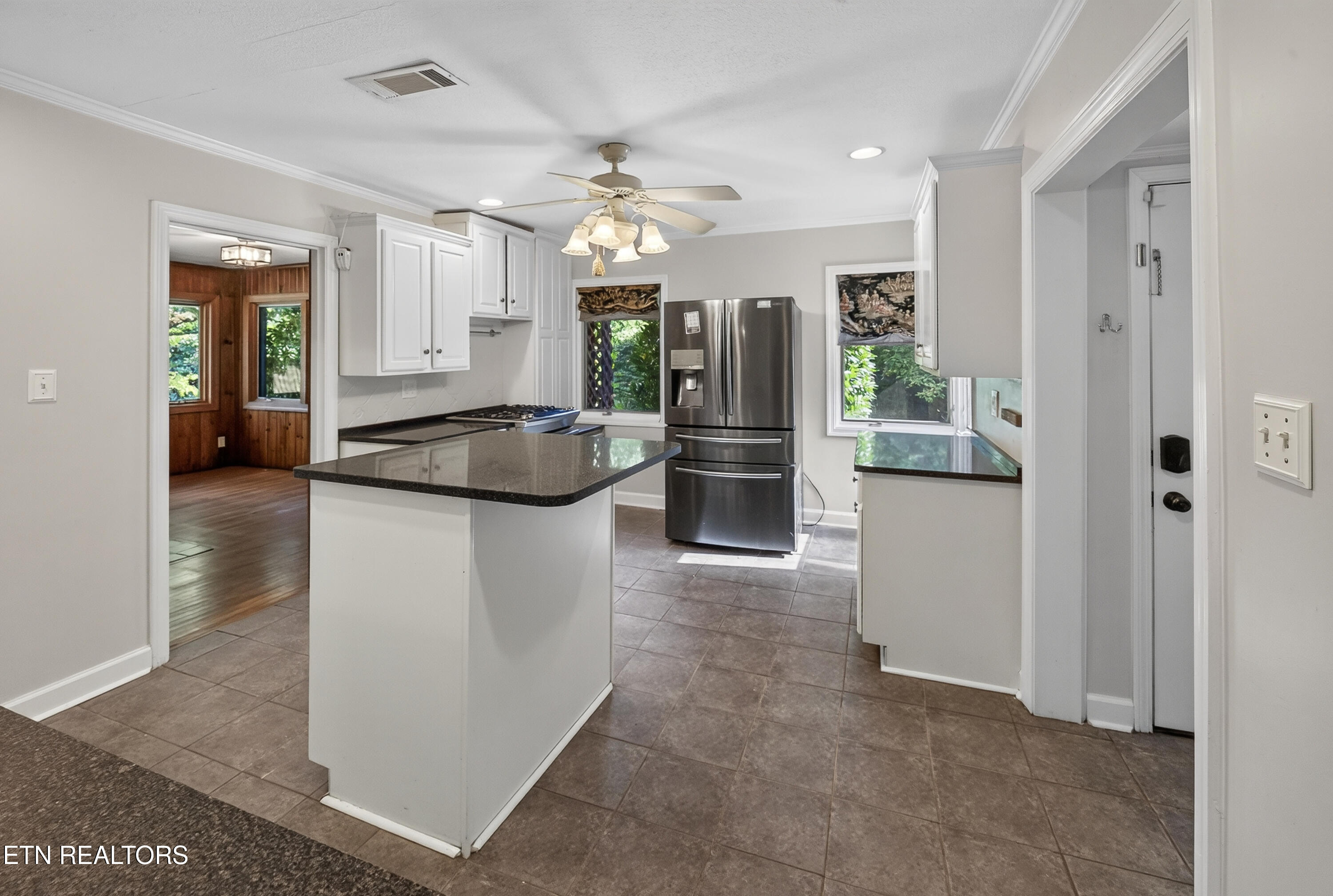 1025 Kenesaw Avenue Knoxville TN 37919