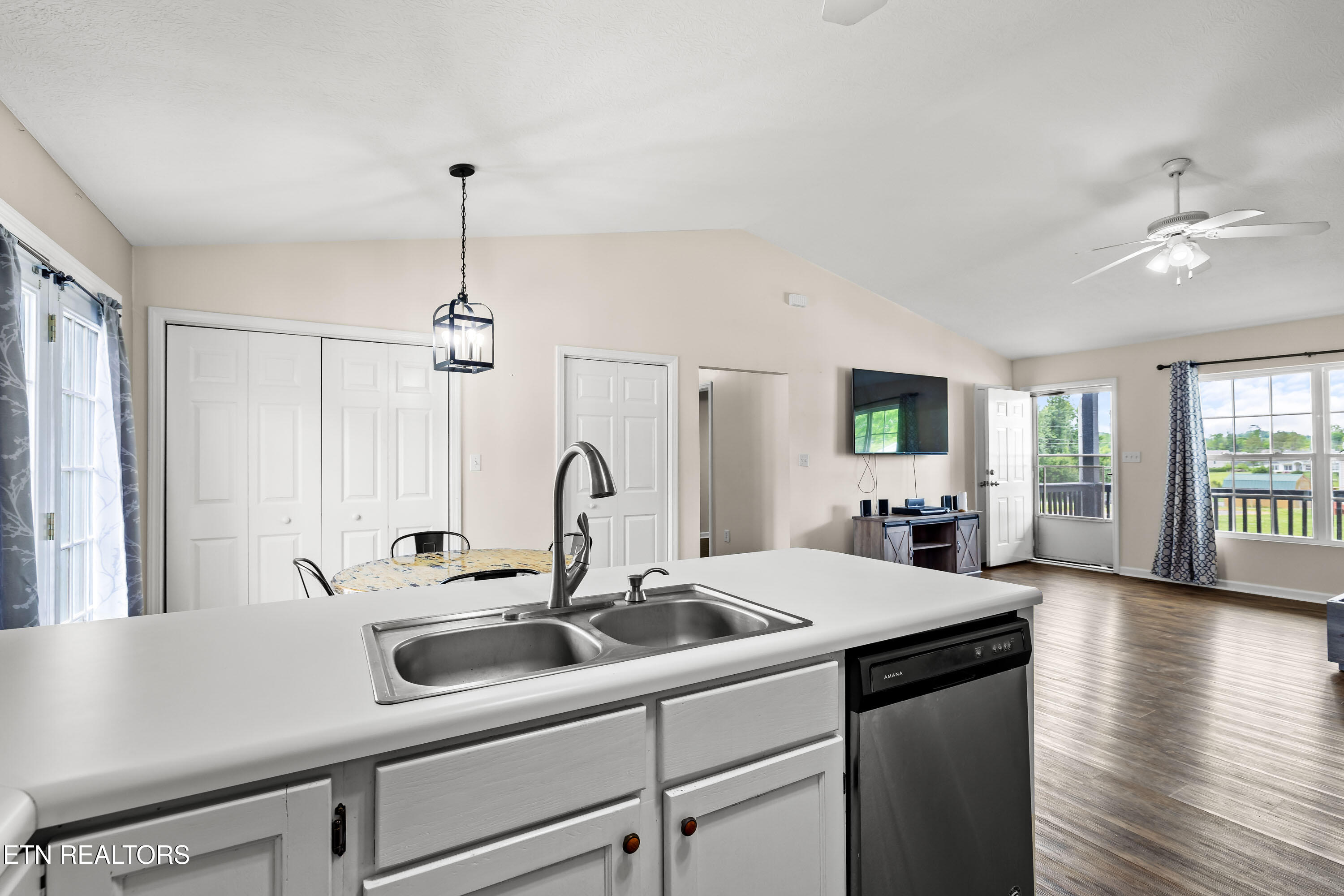 110 Scenic Springs Lane Maynardville TN 37807
