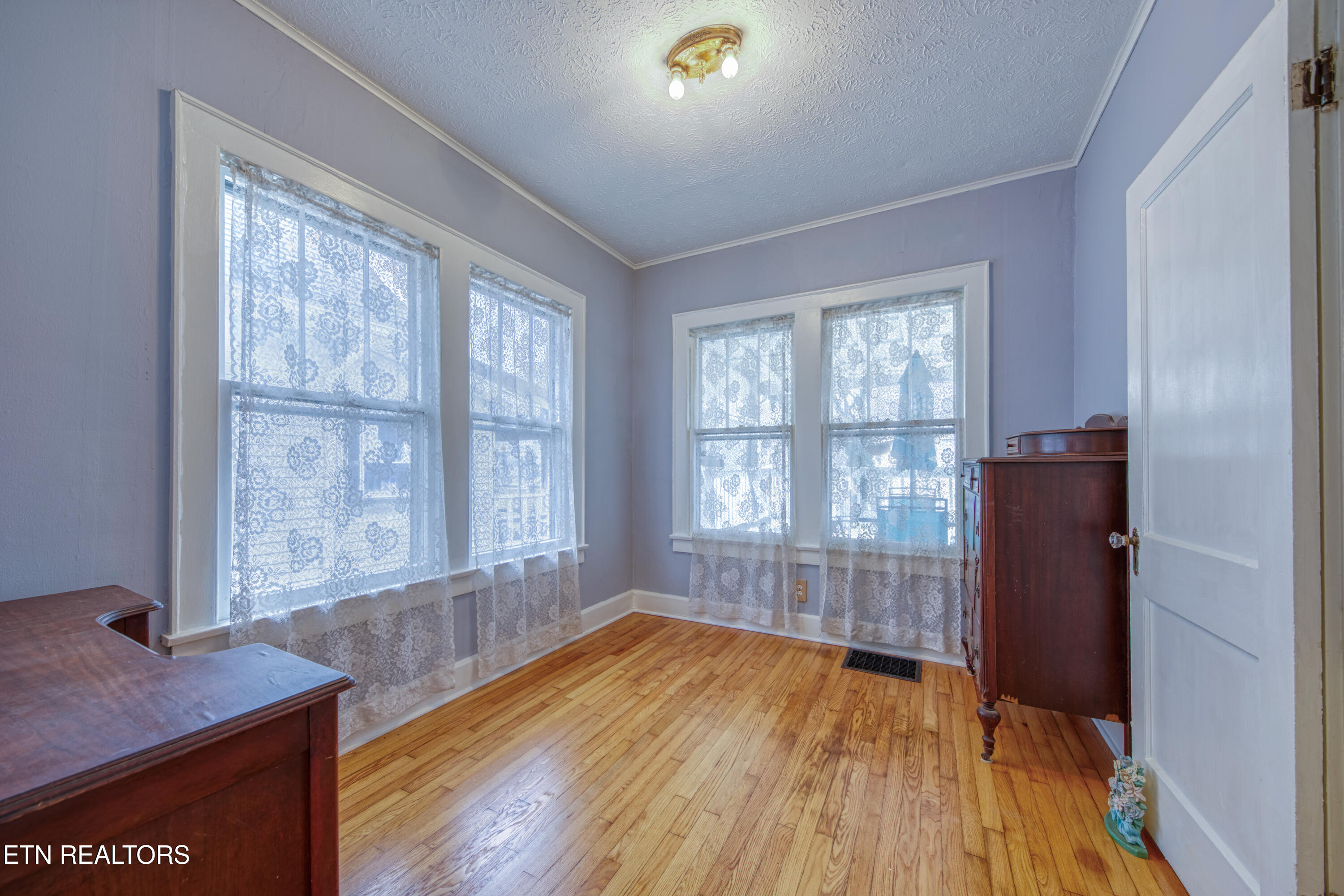 2009 Fairmont Boulevard Knoxville TN 37917