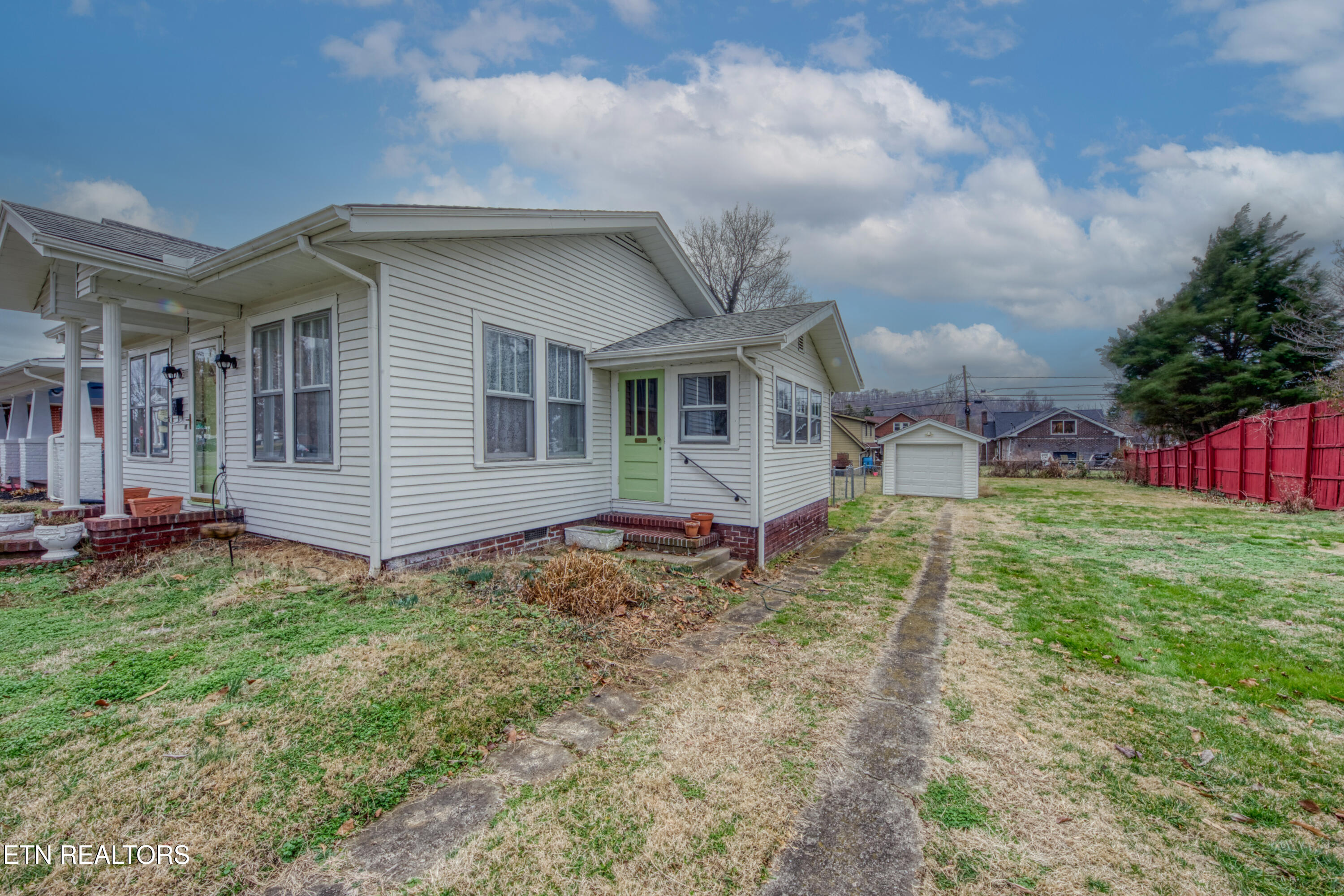 2009 Fairmont Boulevard Knoxville TN 37917