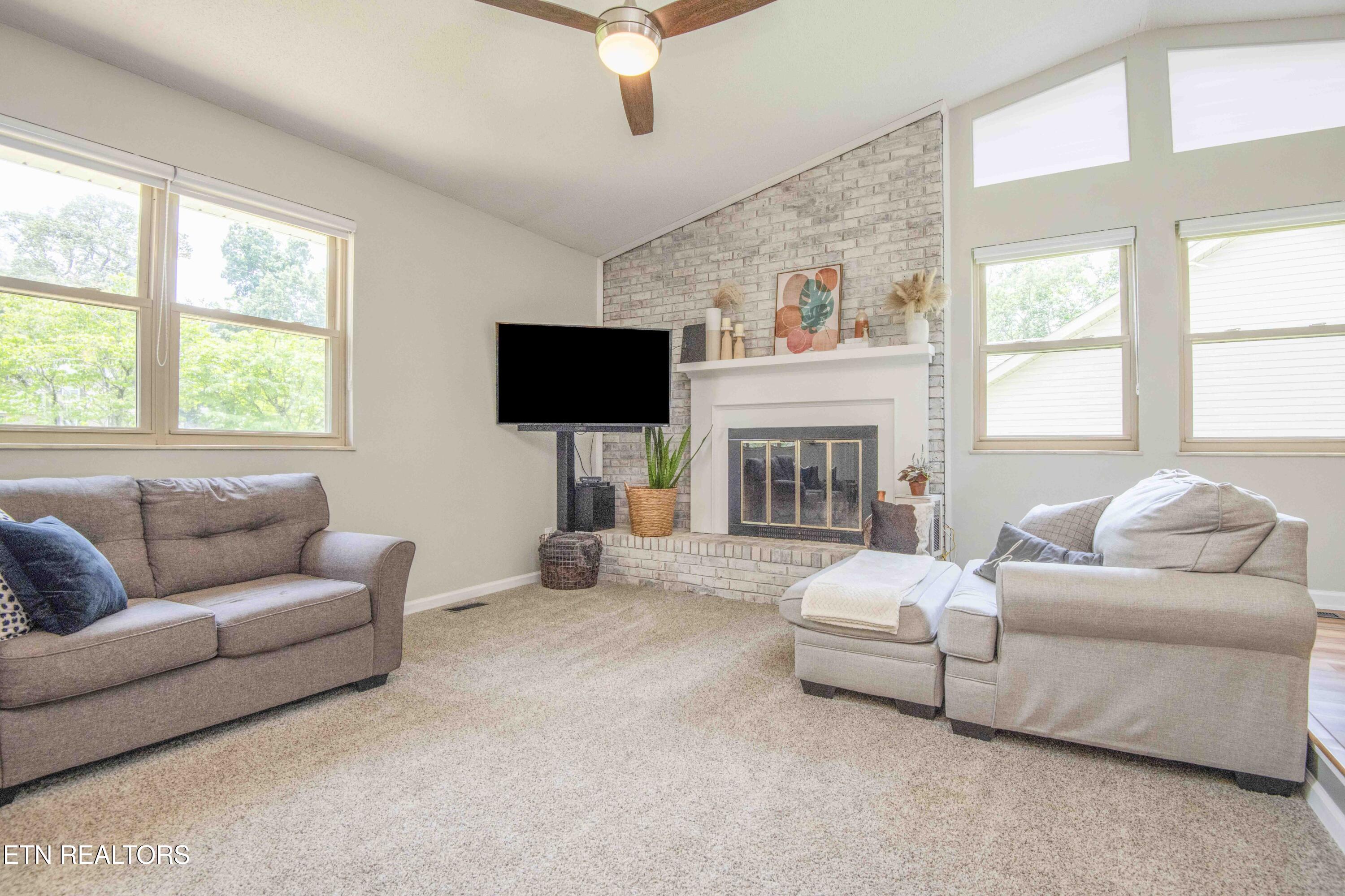 1002 Oxford Hills Drive Maryville TN 37803