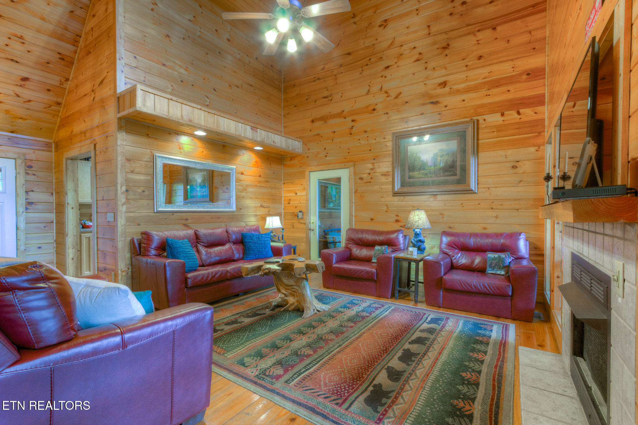3810 Old Mountain Road Sevierville TN 37876