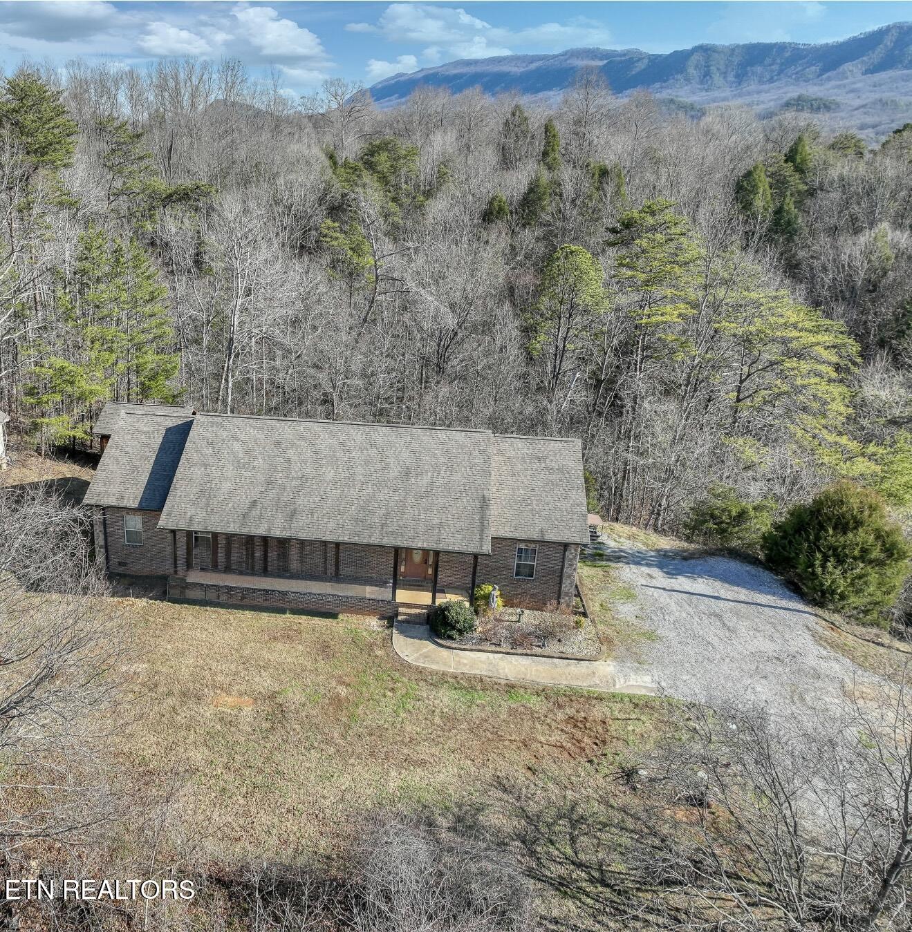 1658 Old Chilhowee Road Seymour TN 37865