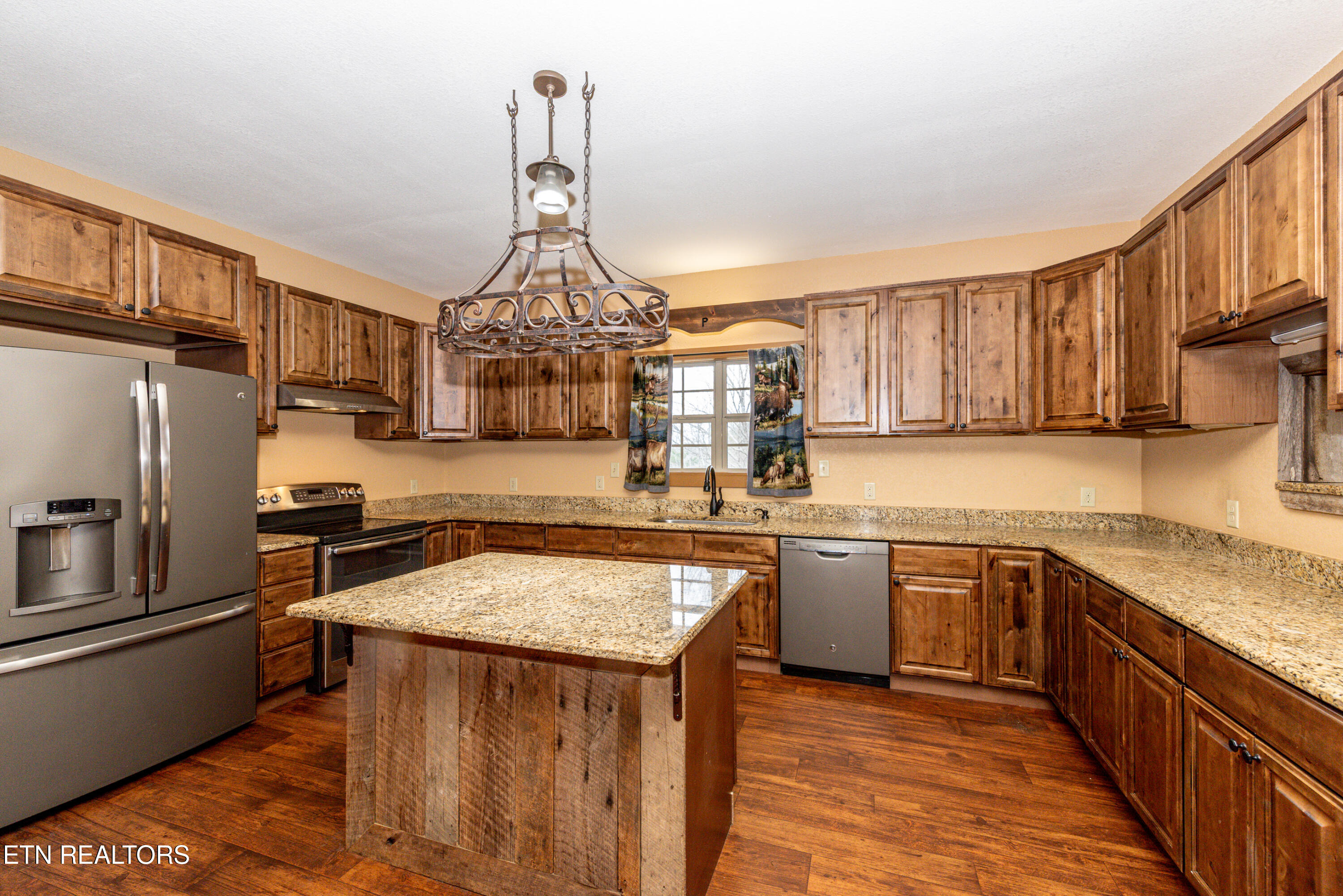 1658 Old Chilhowee Road Seymour TN 37865