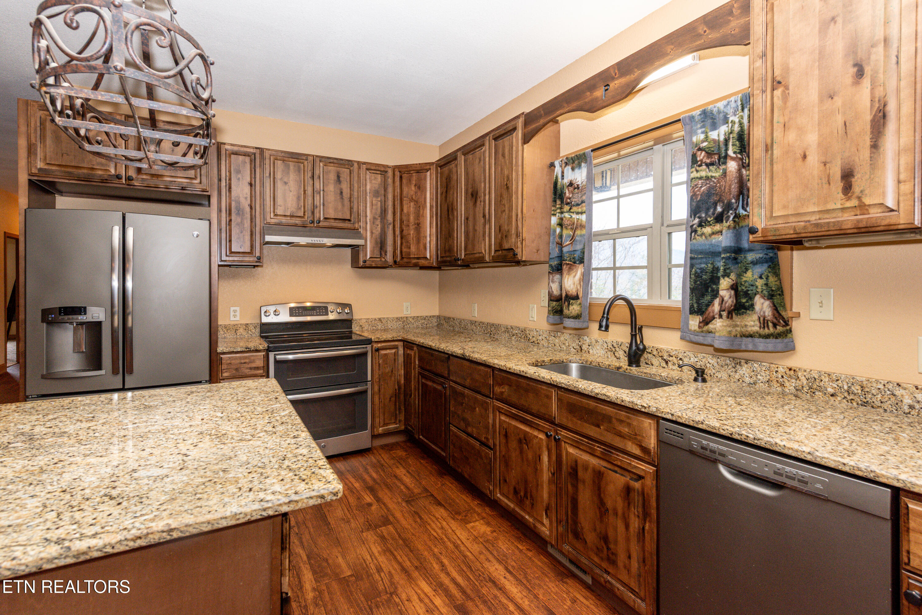 1658 Old Chilhowee Road Seymour TN 37865