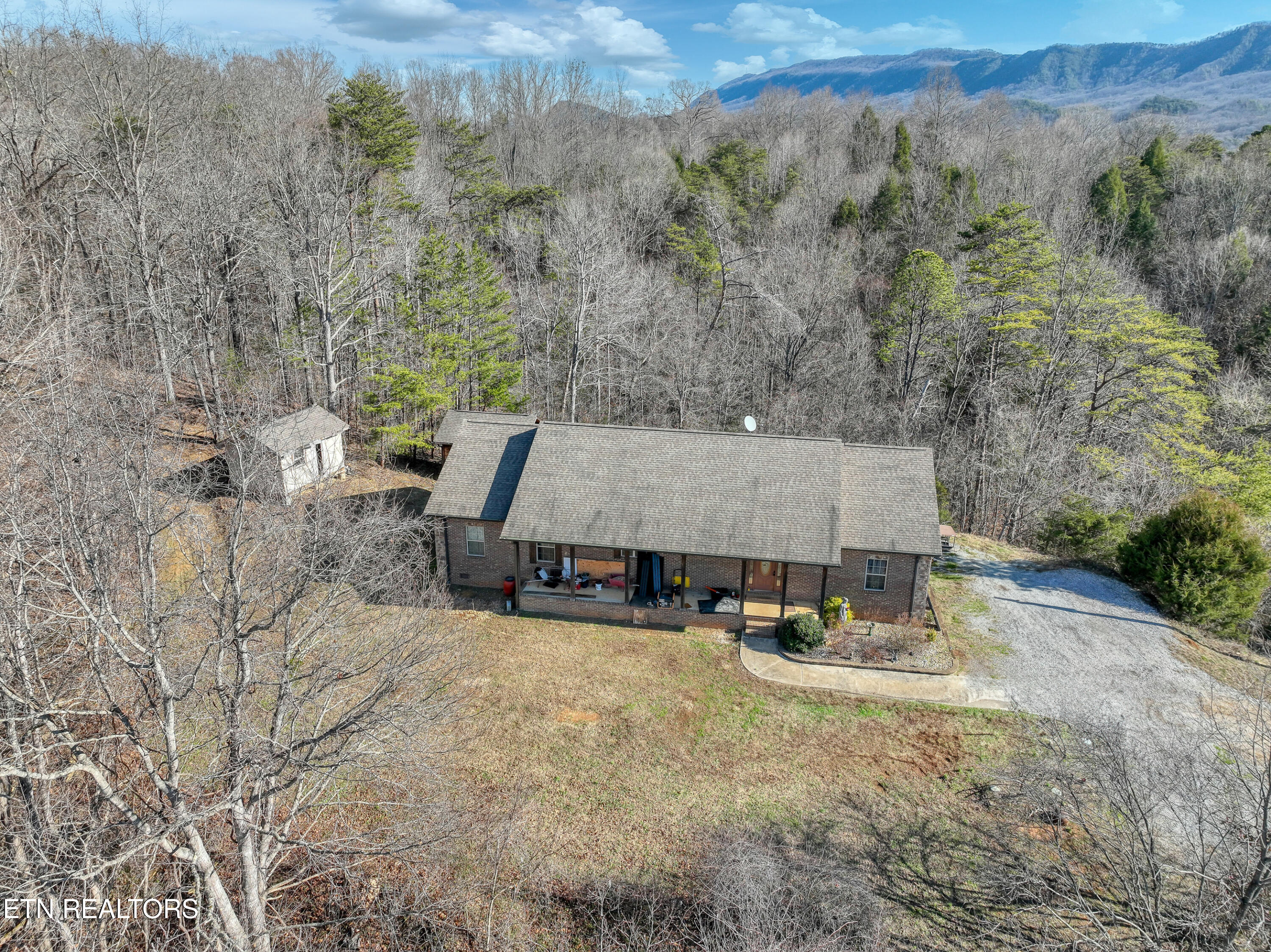 1658 Old Chilhowee Road Seymour TN 37865