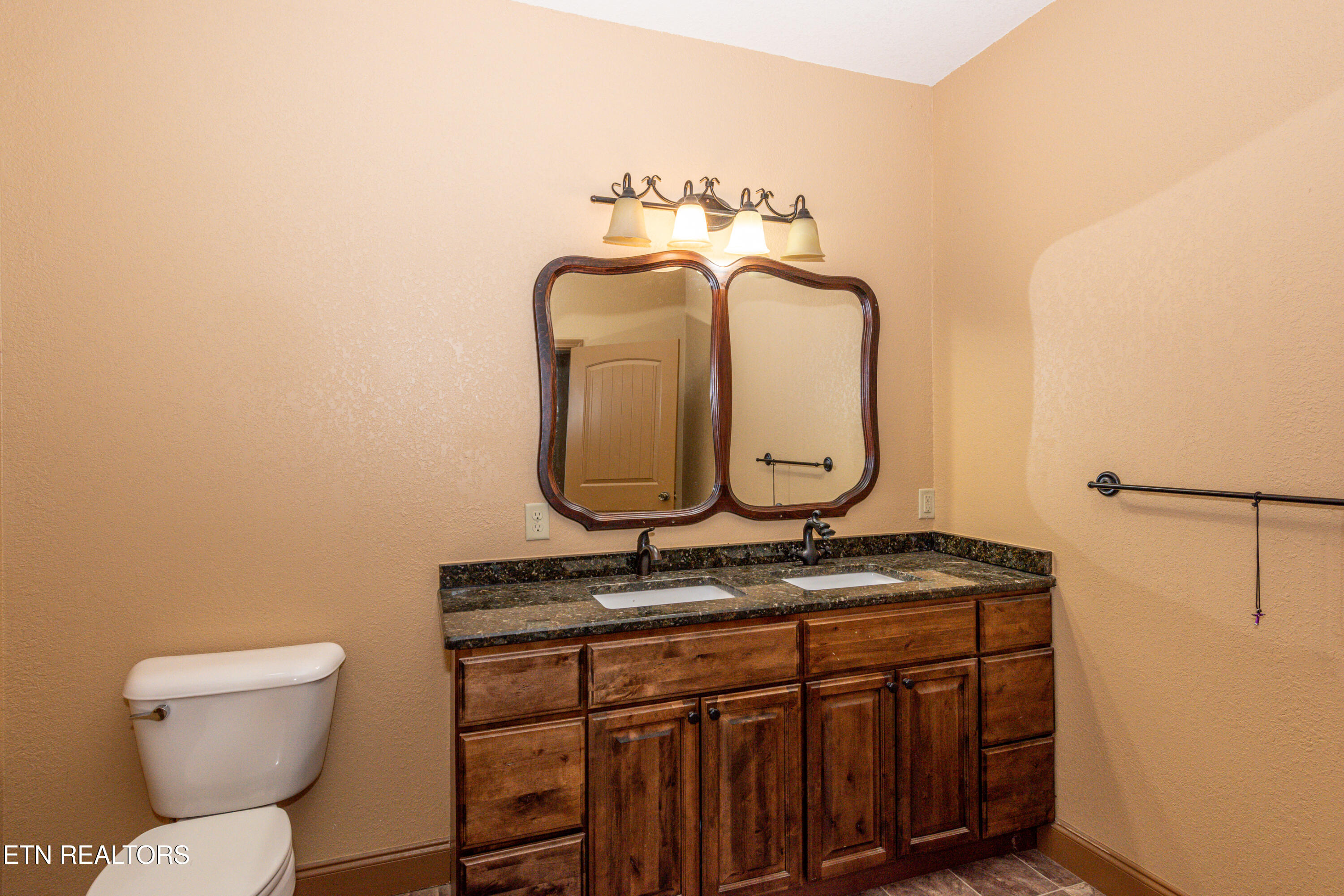 1658 Old Chilhowee Road Seymour TN 37865