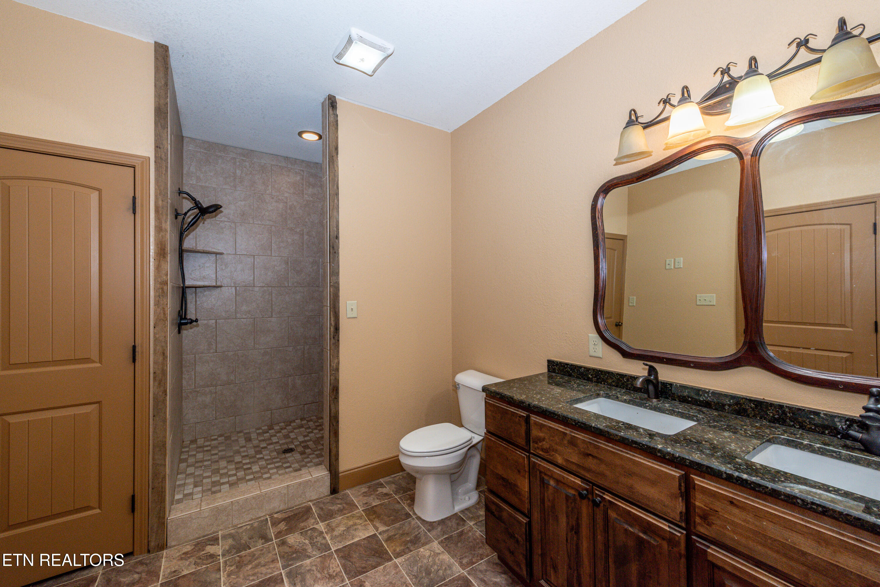 1658 Old Chilhowee Road Seymour TN 37865