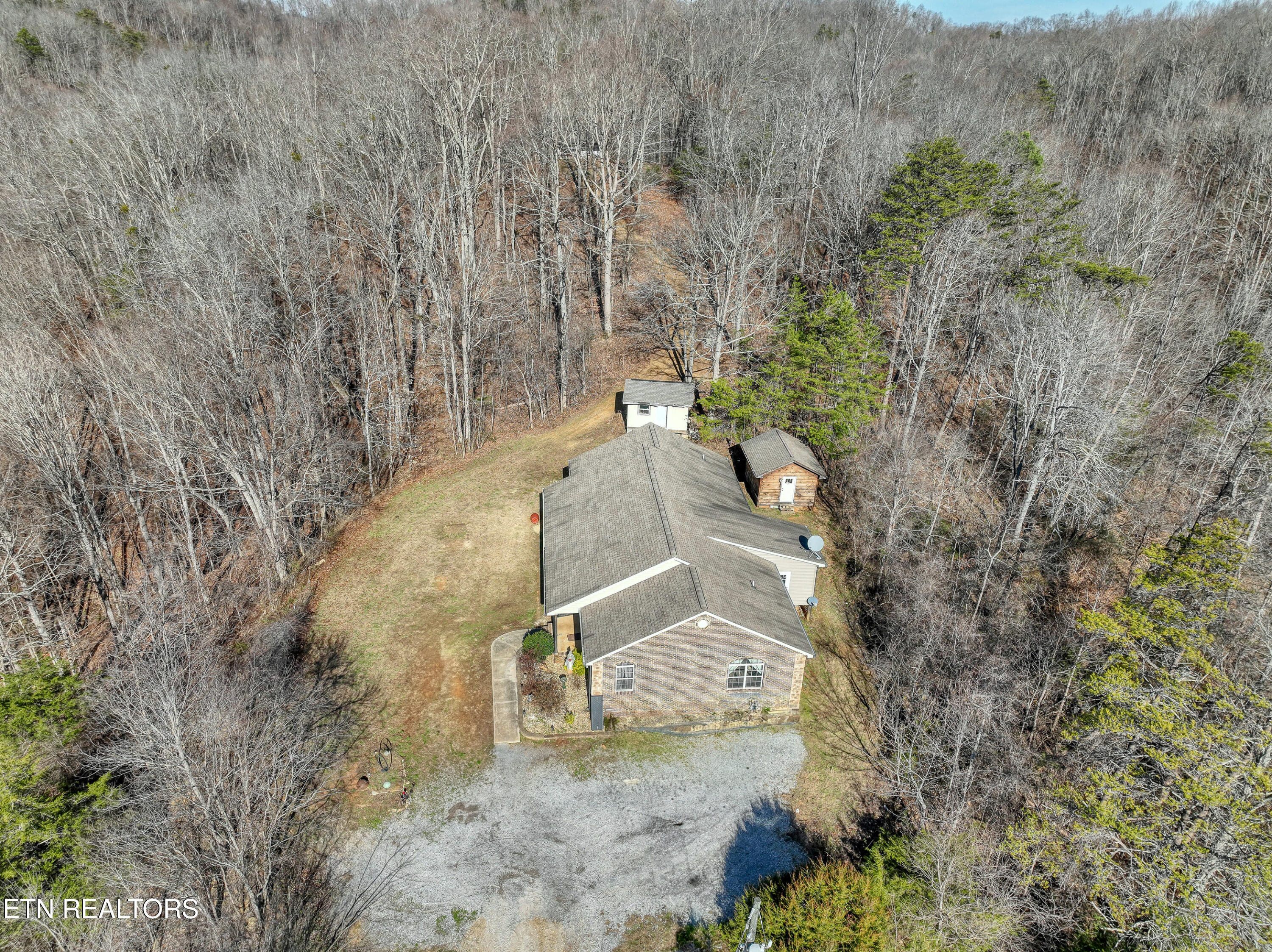 1658 Old Chilhowee Road Seymour TN 37865