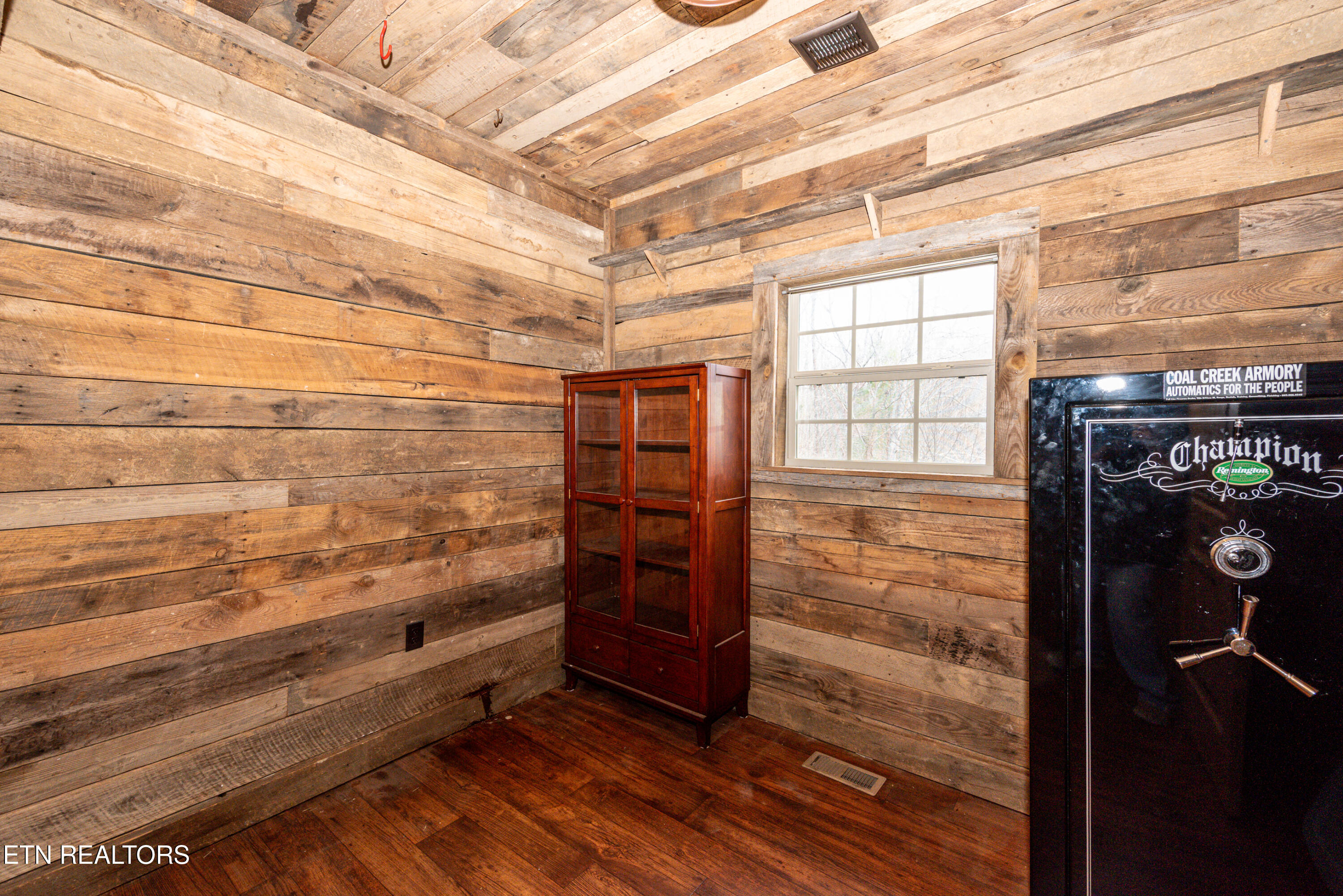 1658 Old Chilhowee Road Seymour TN 37865