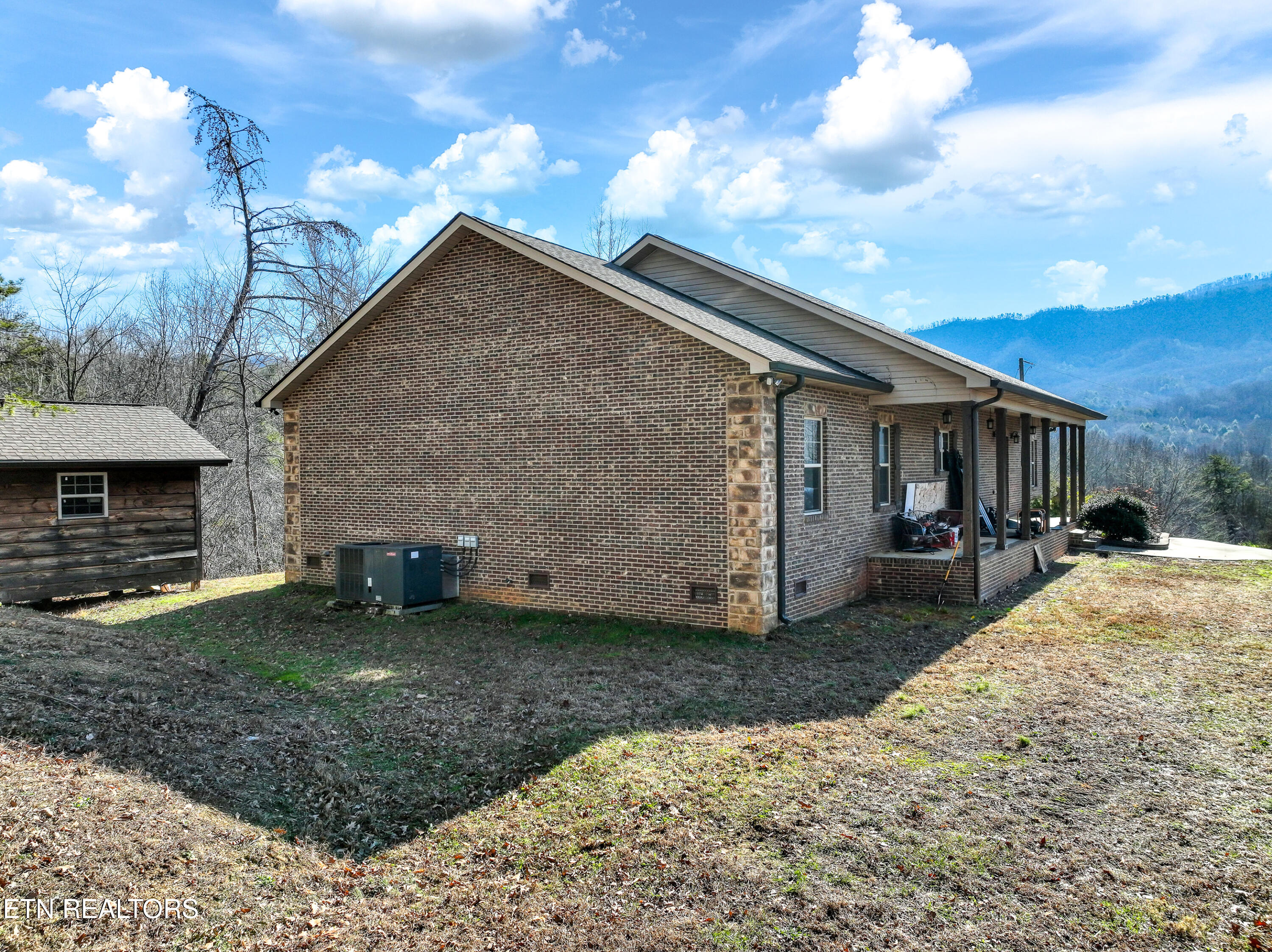 1658 Old Chilhowee Road Seymour TN 37865