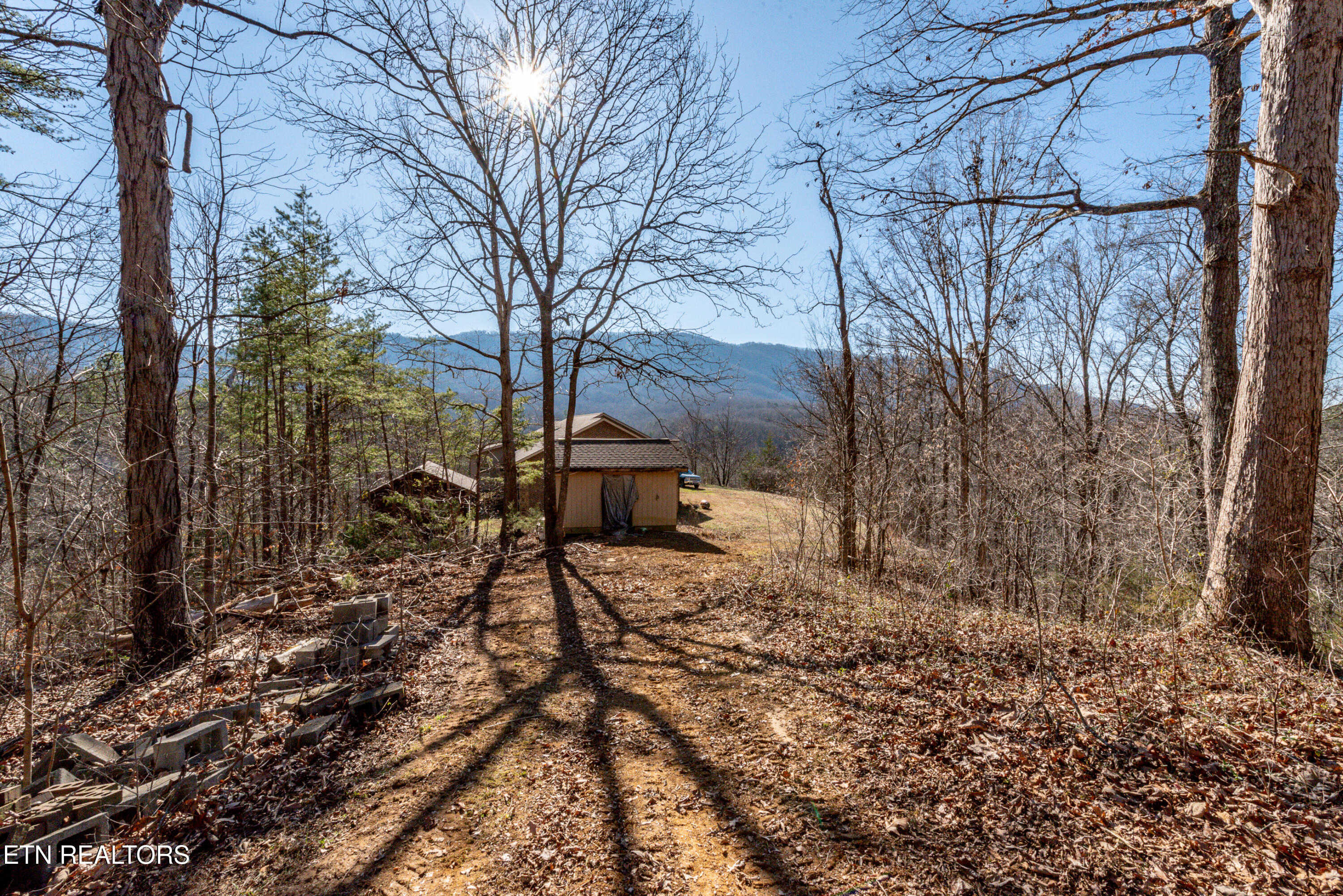 1658 Old Chilhowee Road Seymour TN 37865