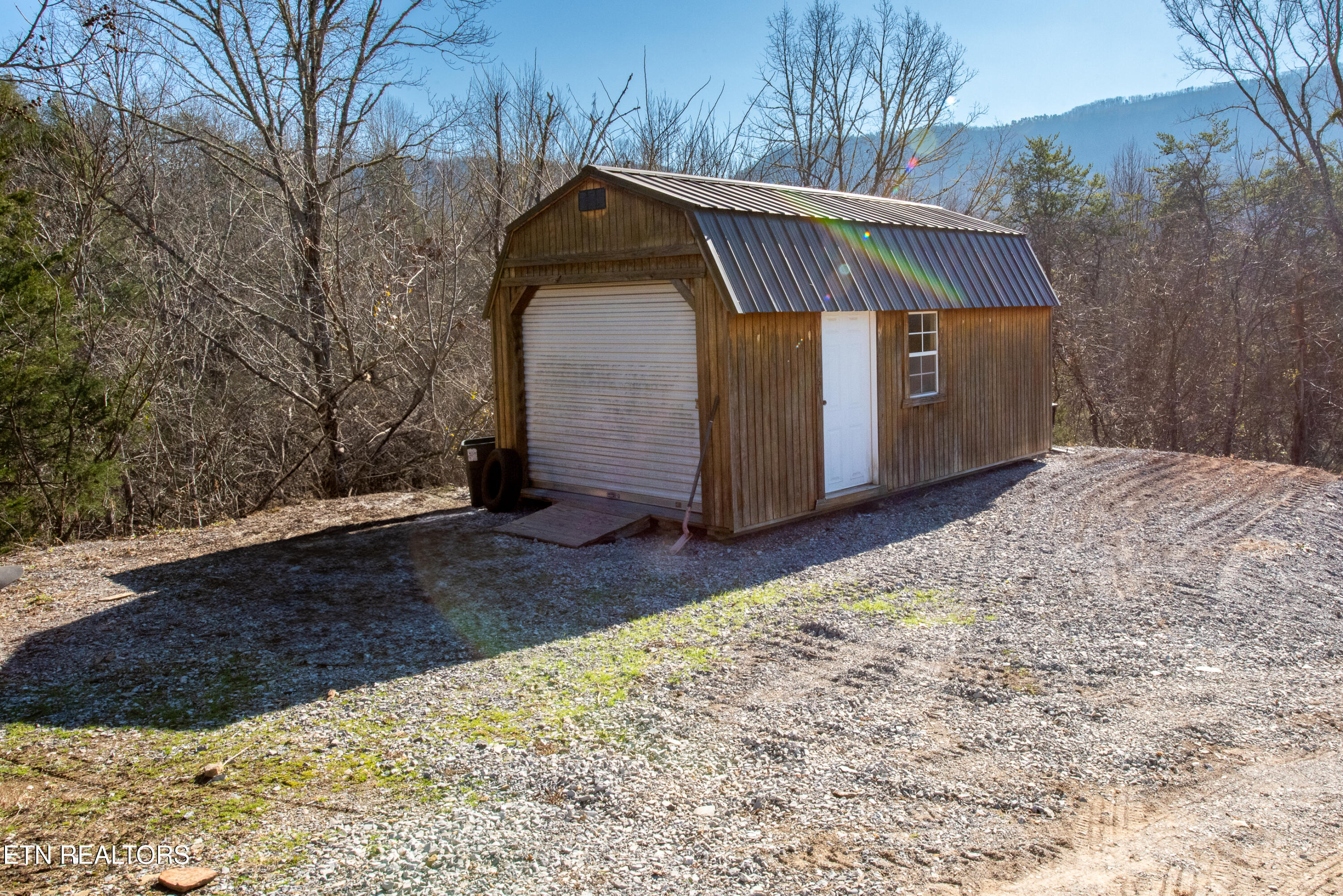 1658 Old Chilhowee Road Seymour TN 37865