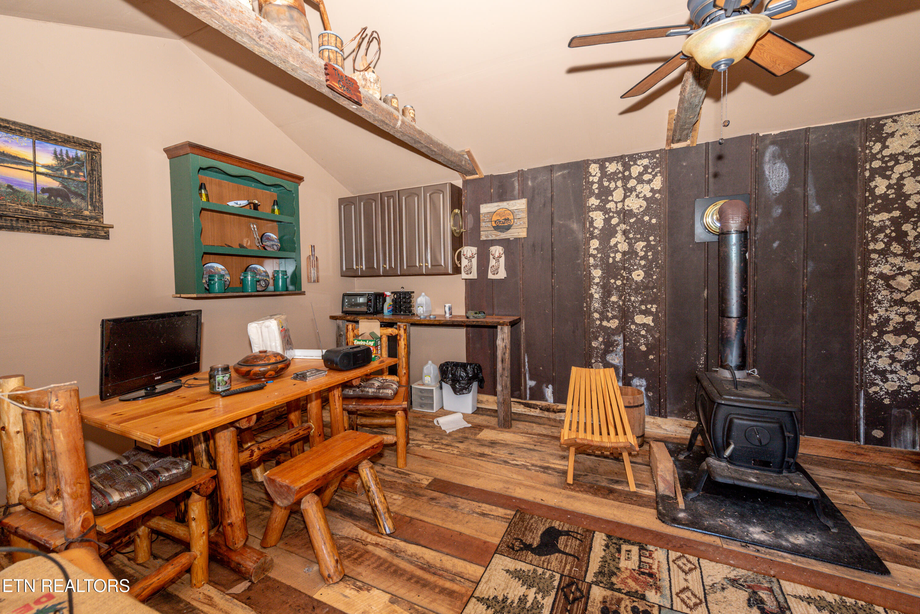 1658 Old Chilhowee Road Seymour TN 37865