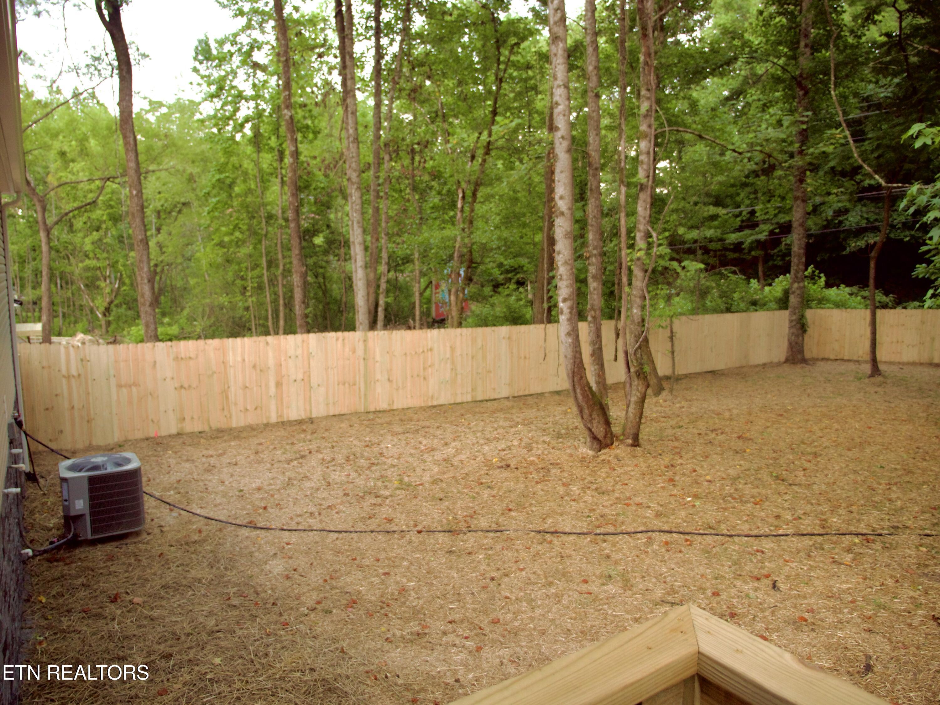 687 Hen Valley Road Oliver Springs TN 37840