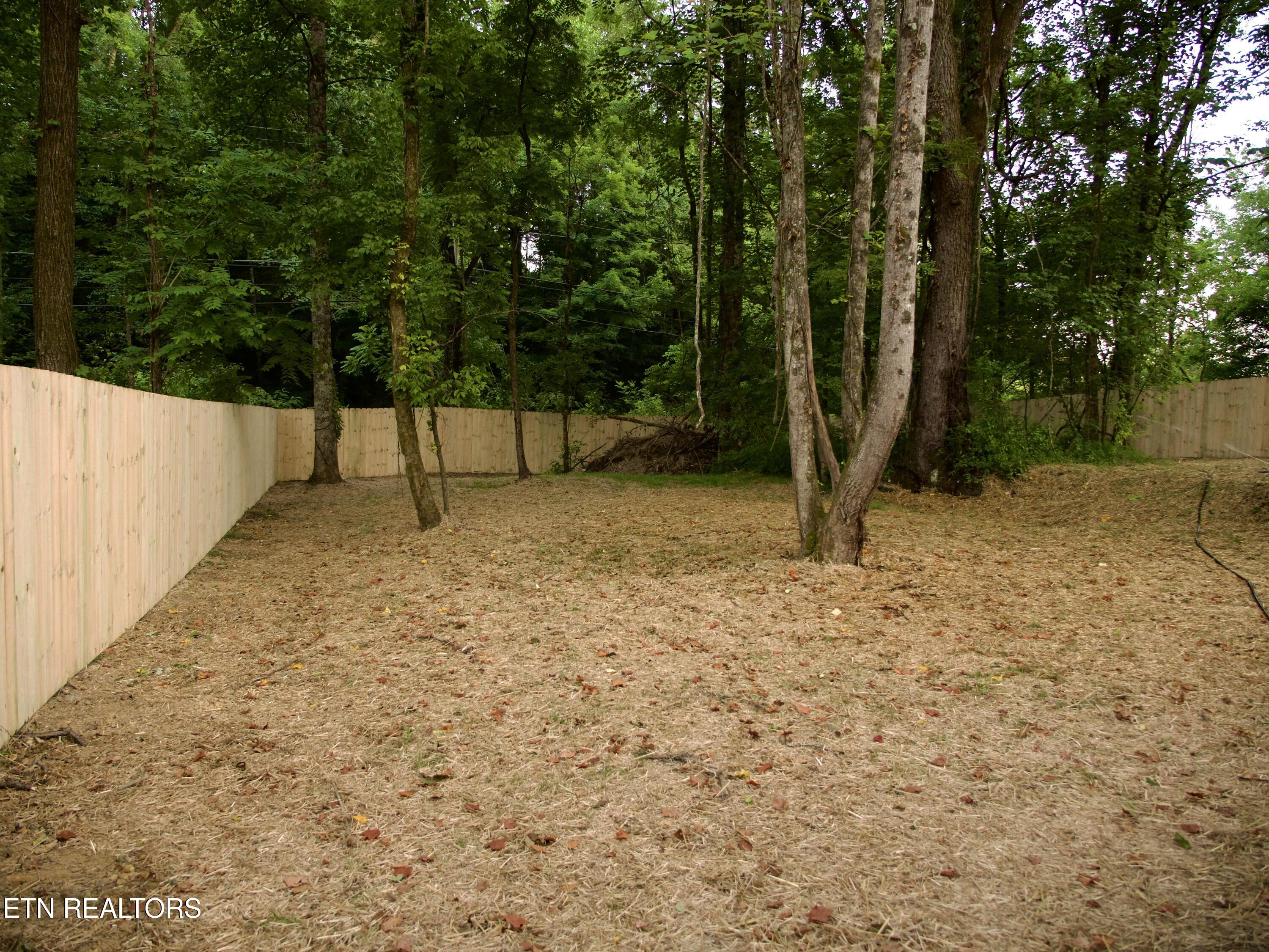 687 Hen Valley Road Oliver Springs TN 37840