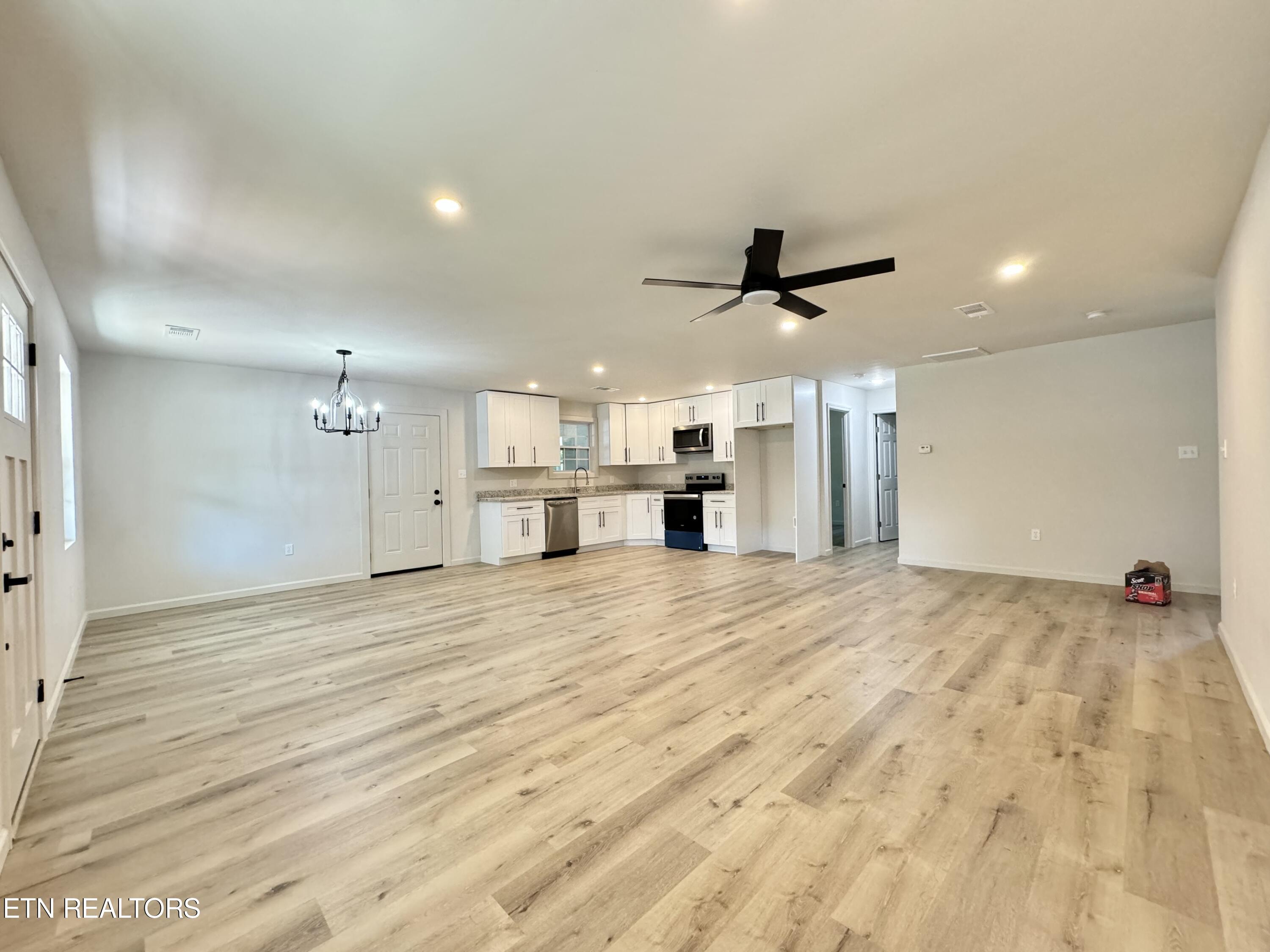 720 Sleepy Hollow Road Oliver Springs TN 37840