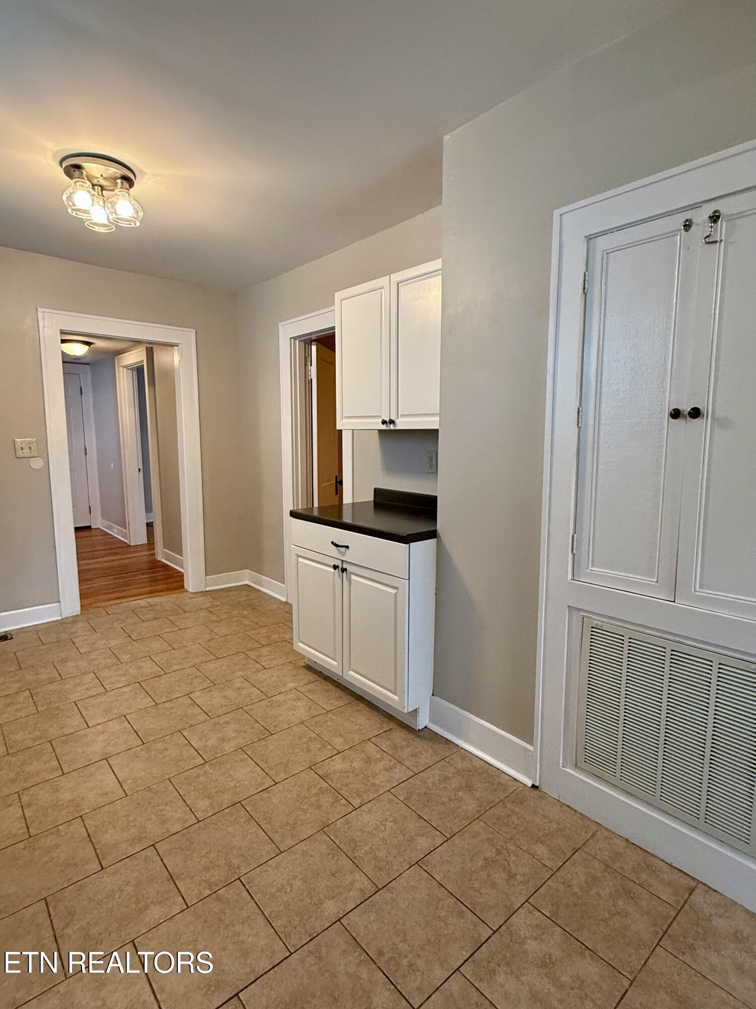 2327 Cedar Lane Knoxville TN 37918