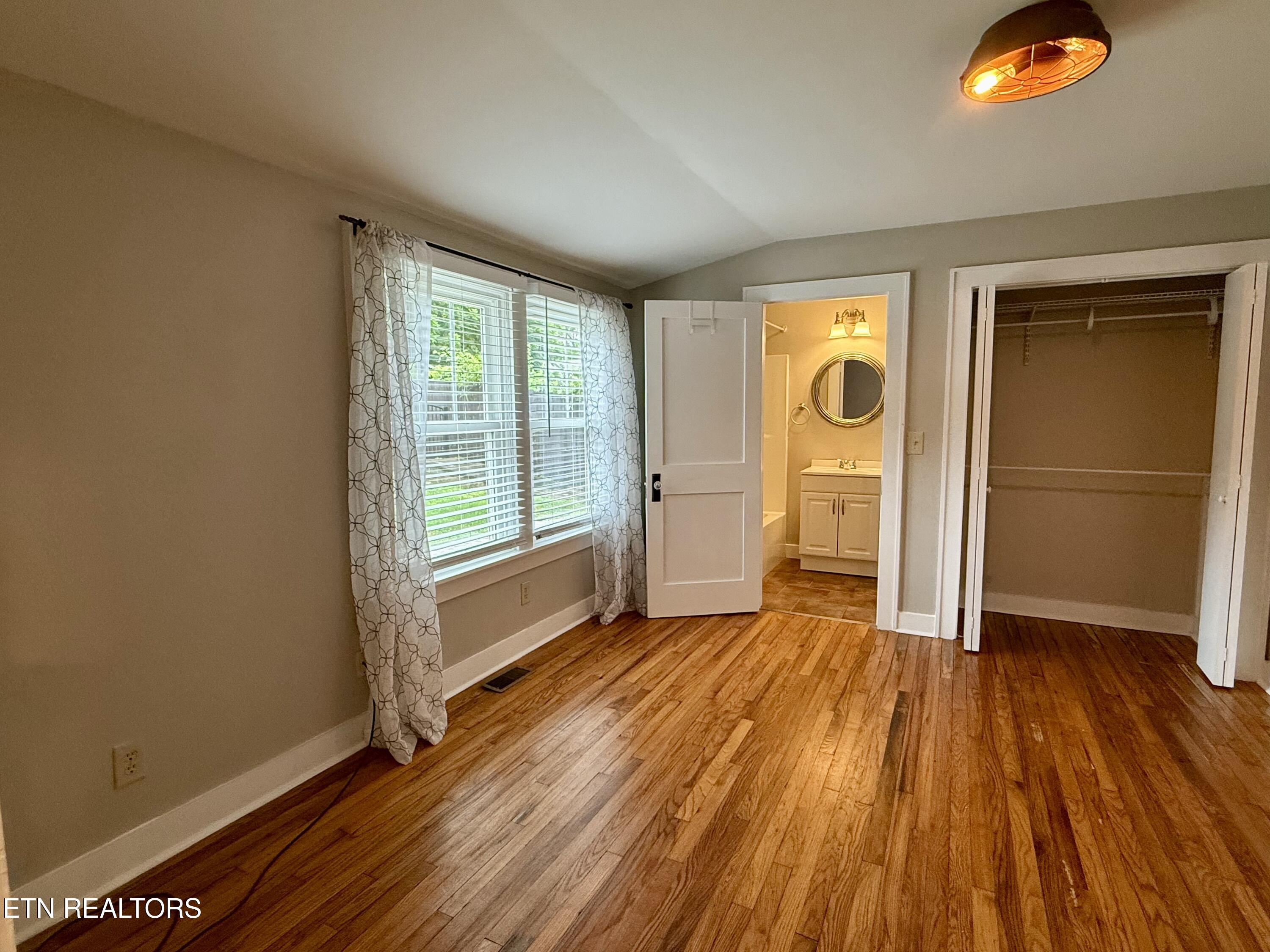 2327 Cedar Lane Knoxville TN 37918