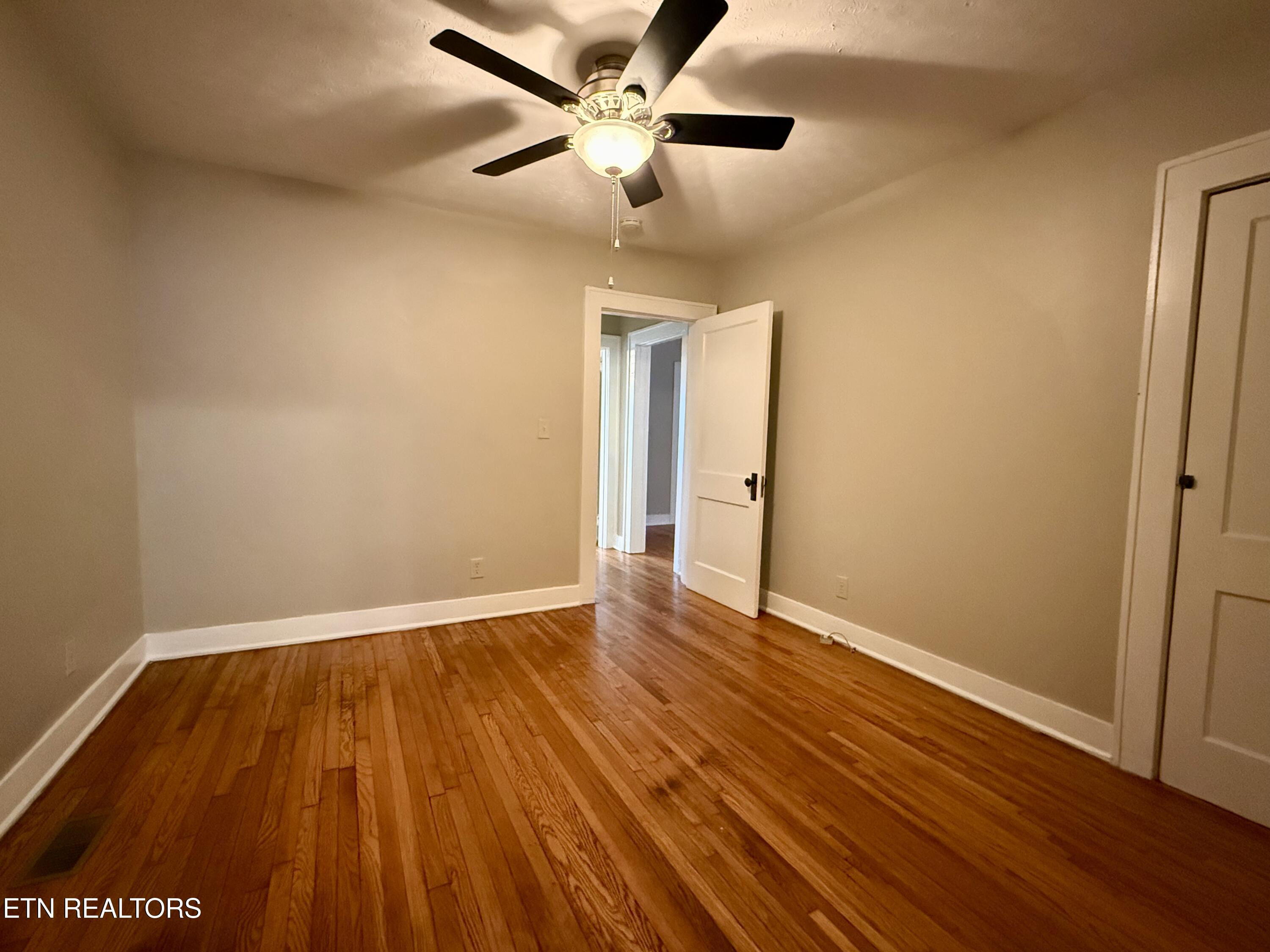 2327 Cedar Lane Knoxville TN 37918