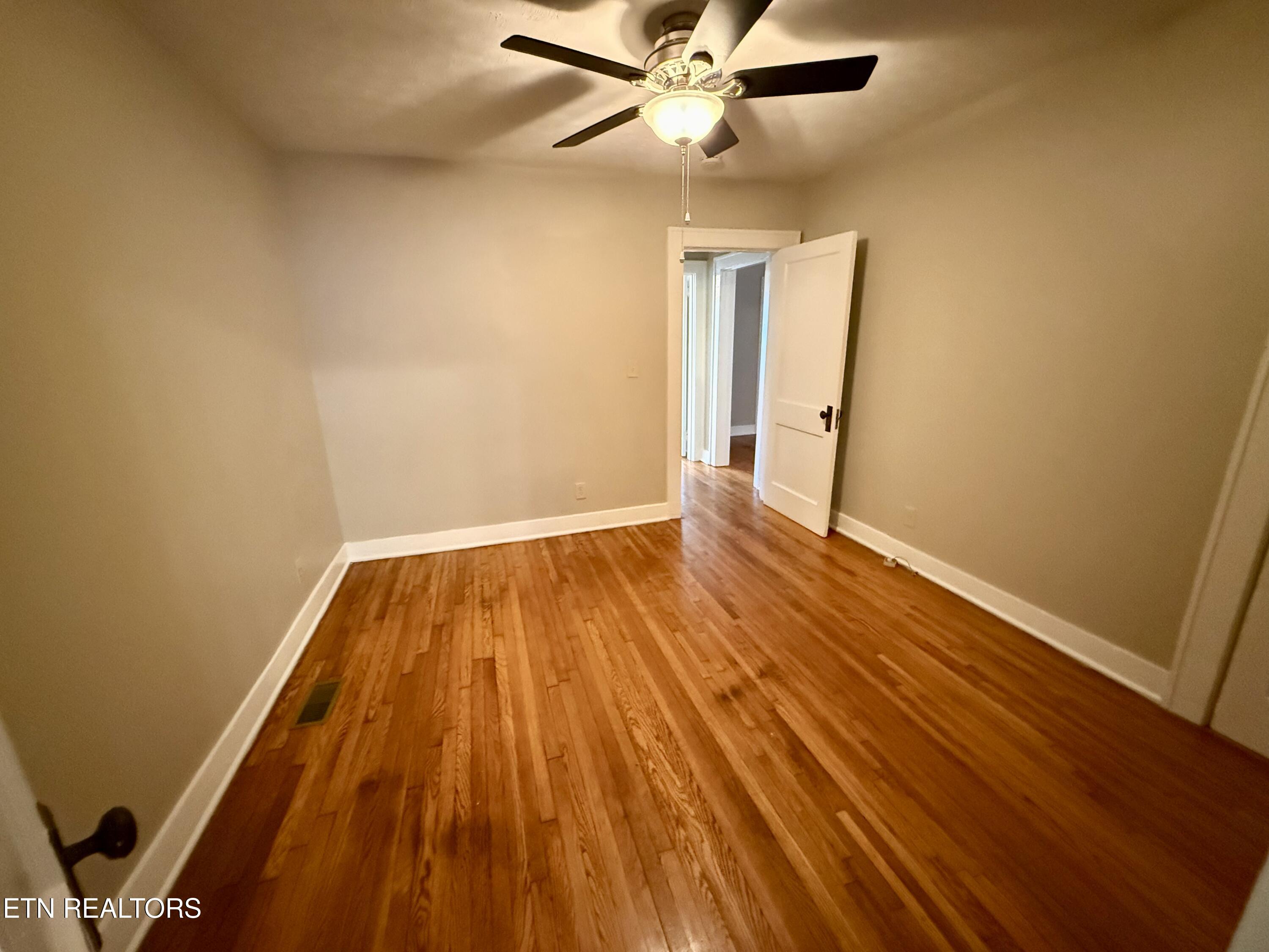 2327 Cedar Lane Knoxville TN 37918