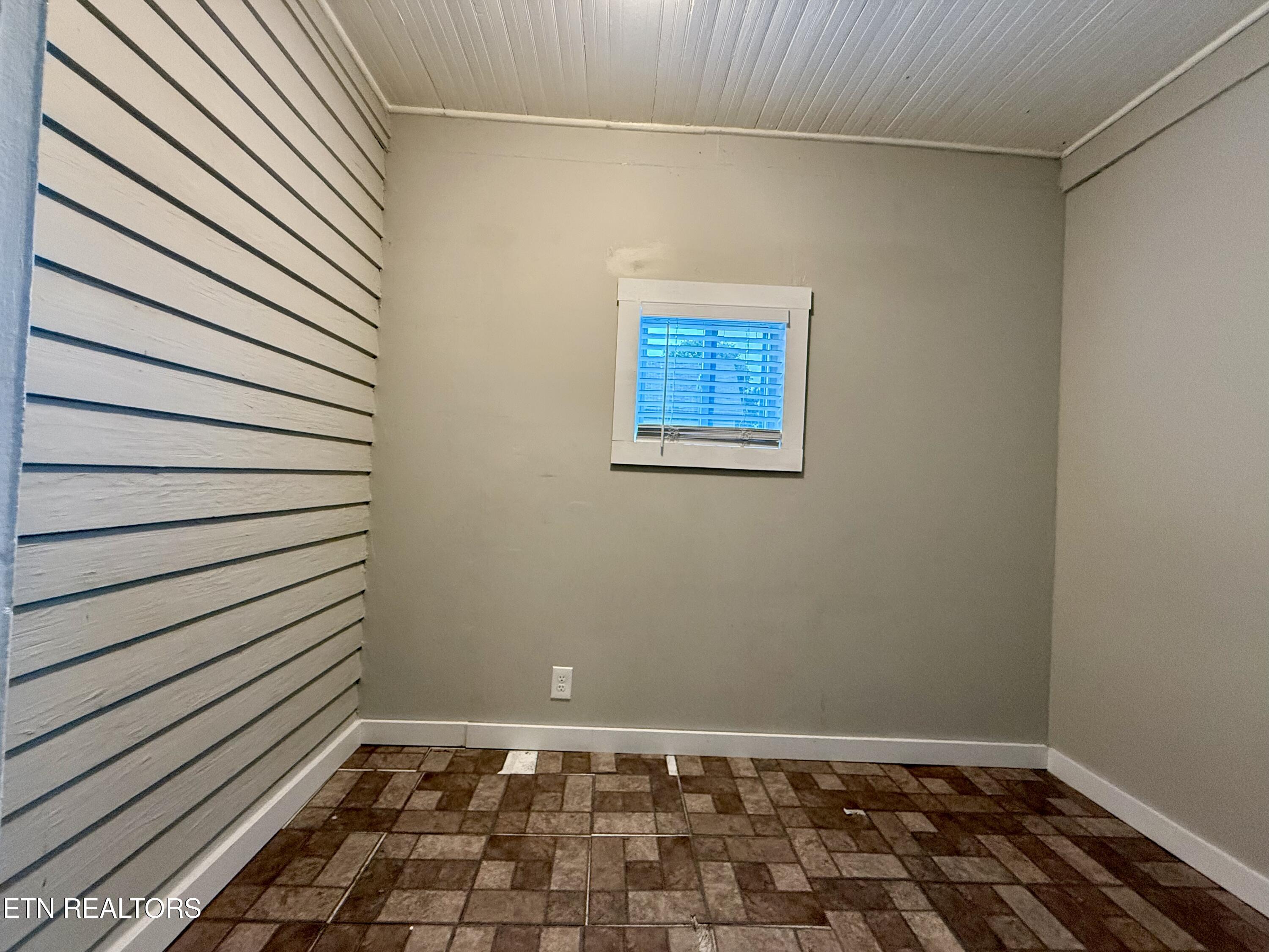 2327 Cedar Lane Knoxville TN 37918