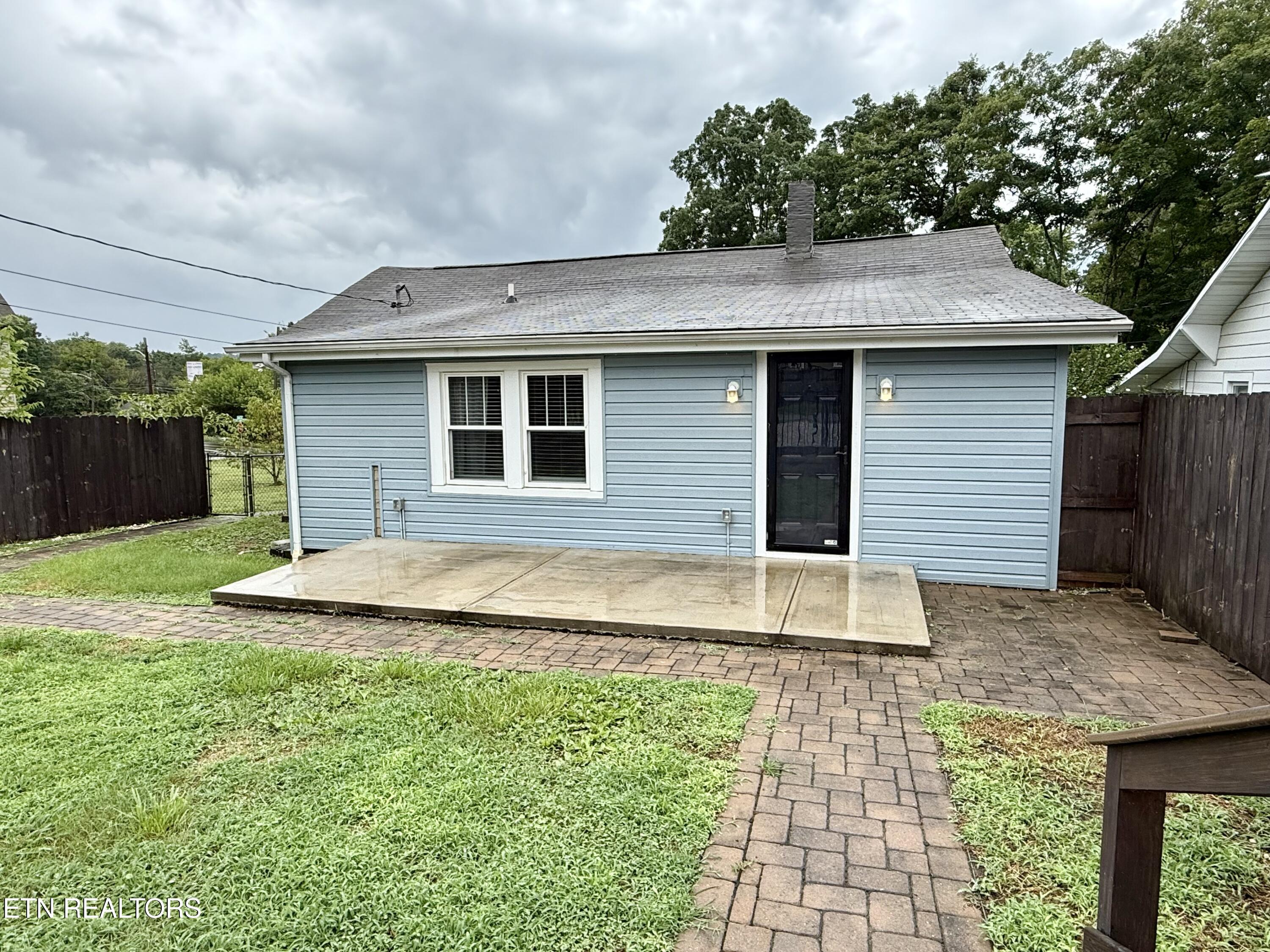 2327 Cedar Lane Knoxville TN 37918