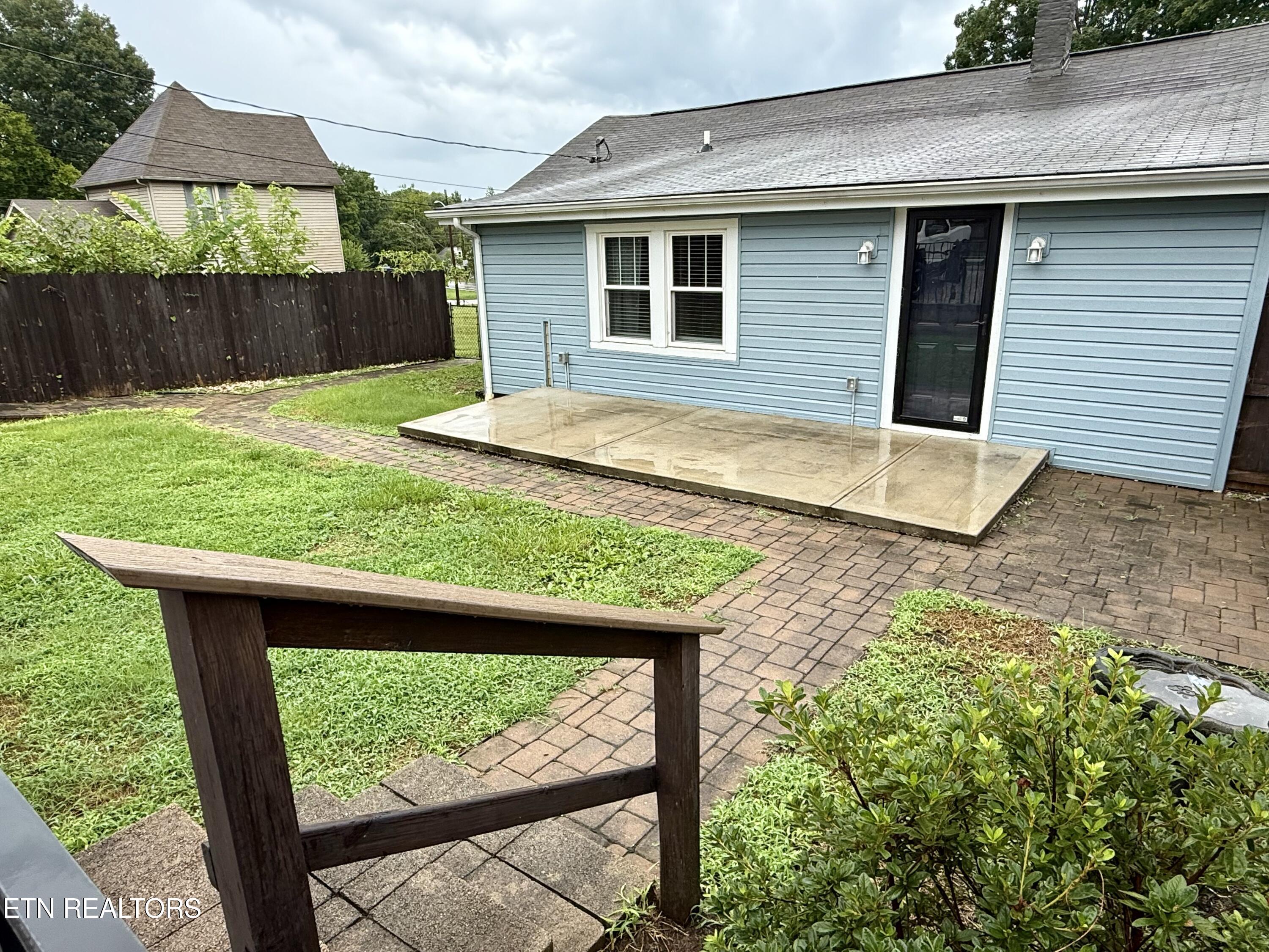 2327 Cedar Lane Knoxville TN 37918