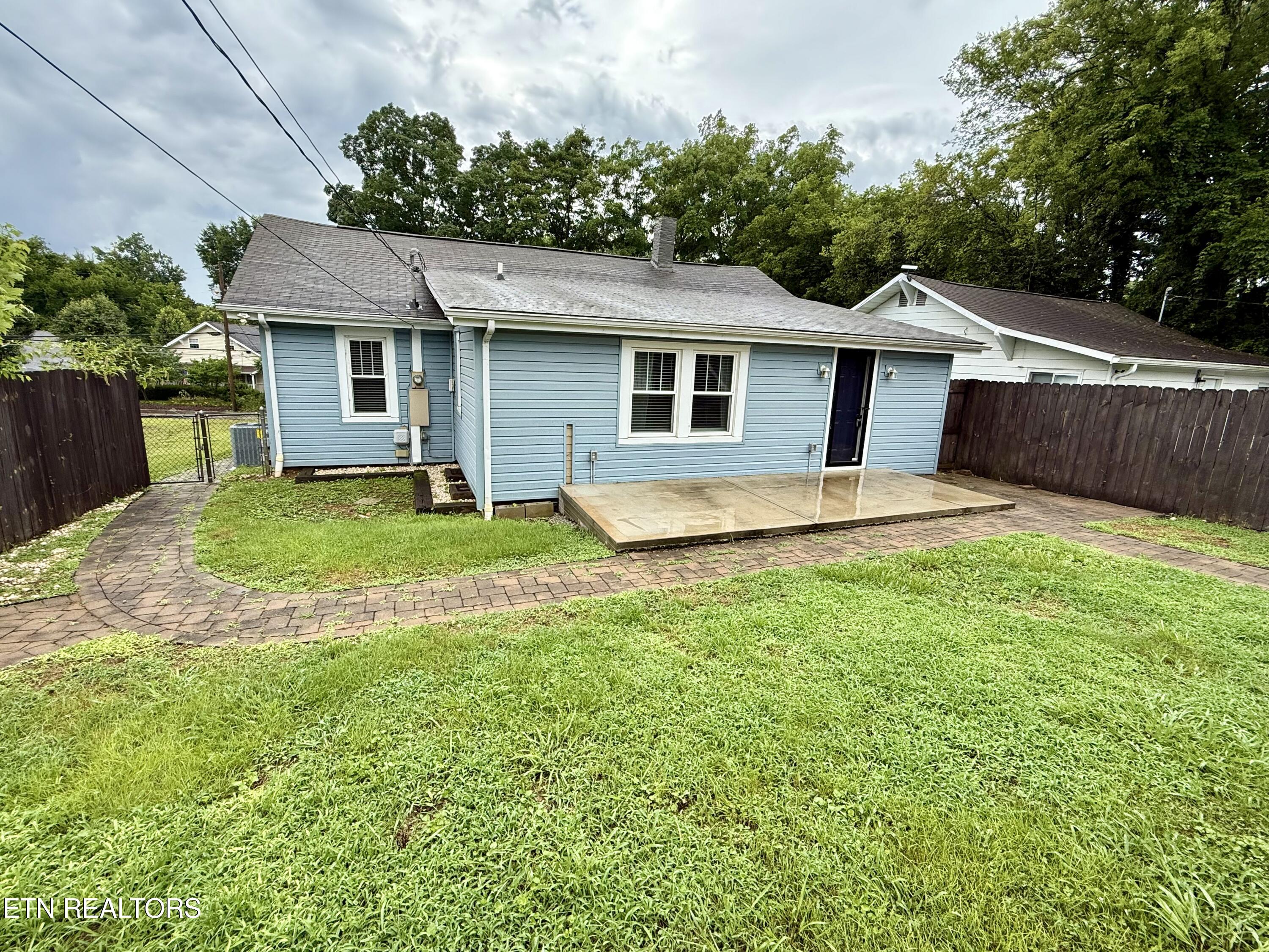 2327 Cedar Lane Knoxville TN 37918