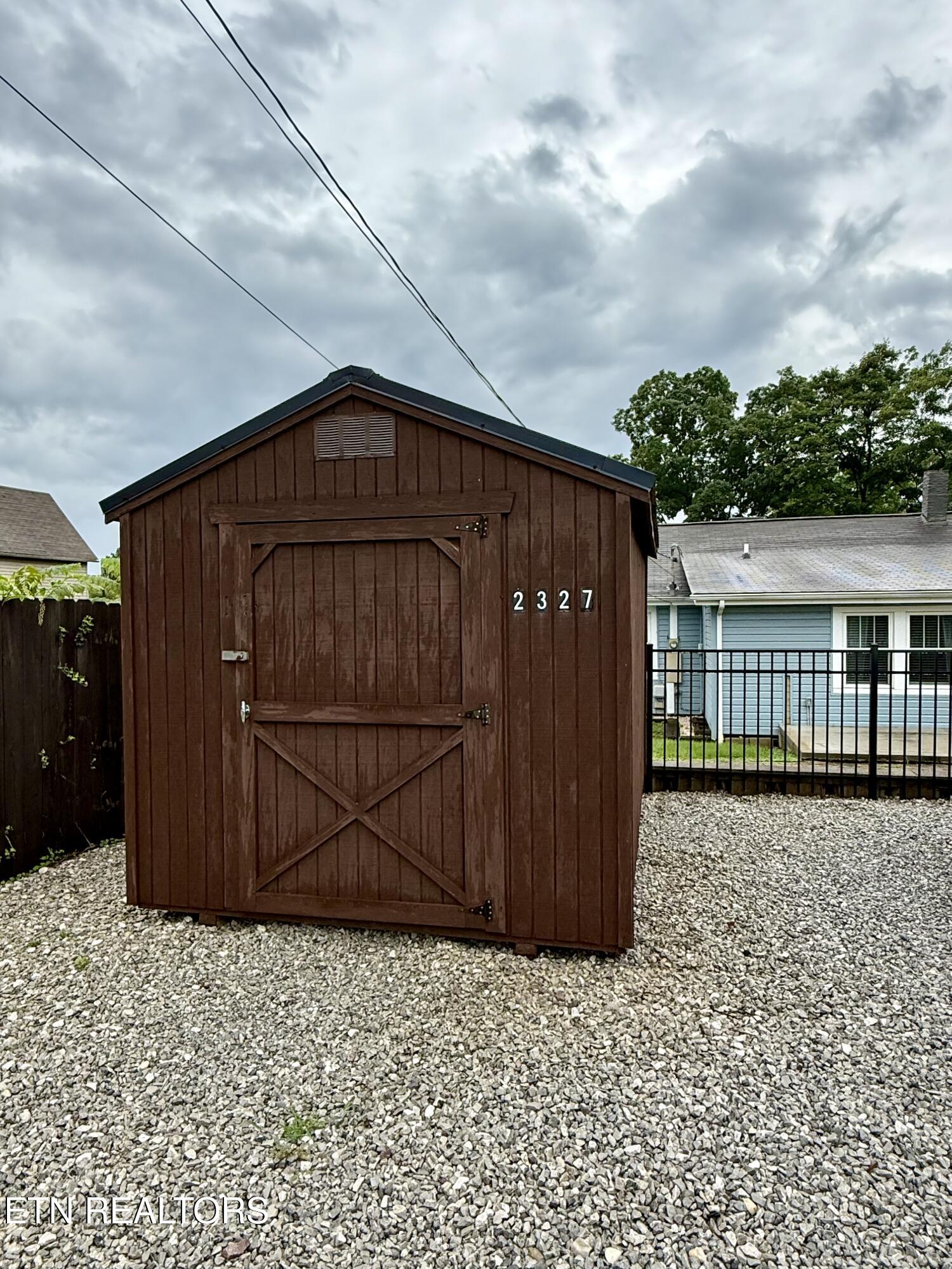 2327 Cedar Lane Knoxville TN 37918