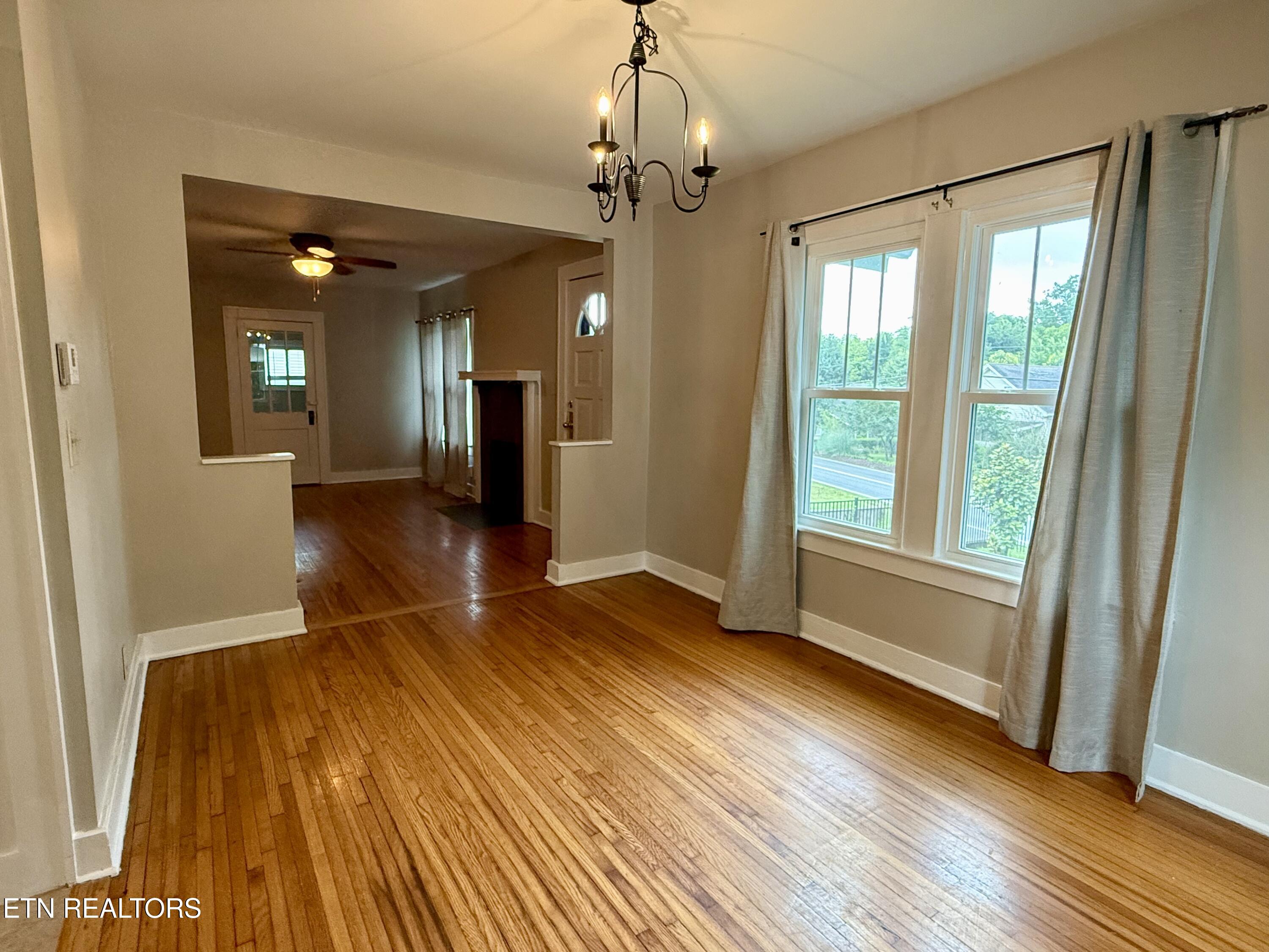 2327 Cedar Lane Knoxville TN 37918