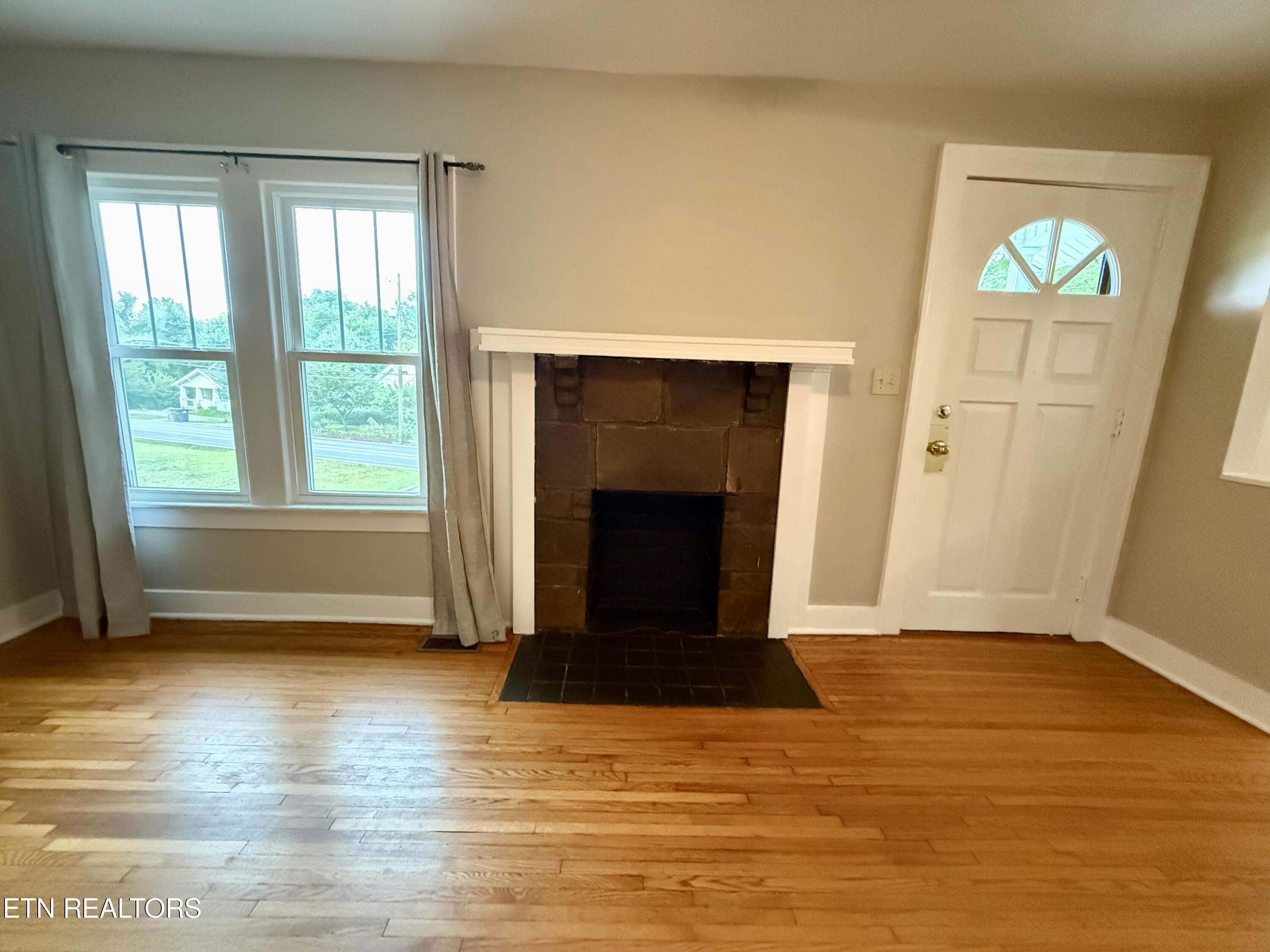 2327 Cedar Lane Knoxville TN 37918