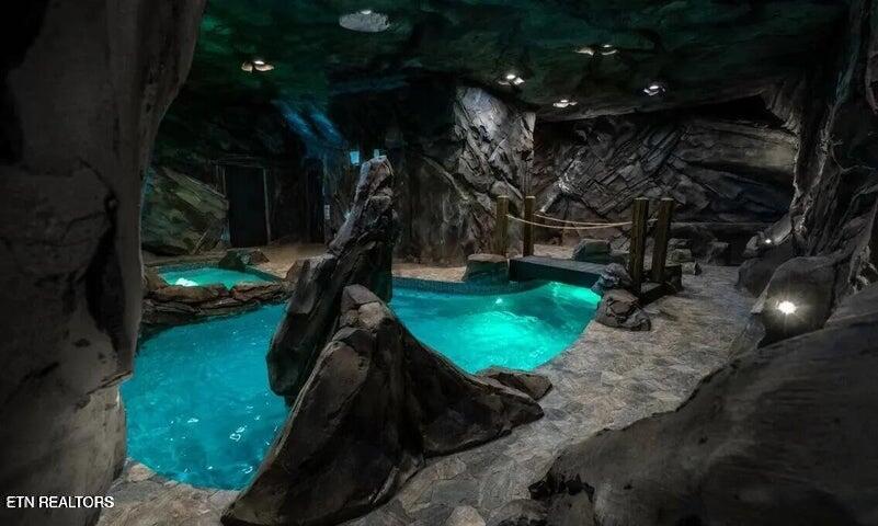 1215 Bird Nest Way Sevierville TN 37862
