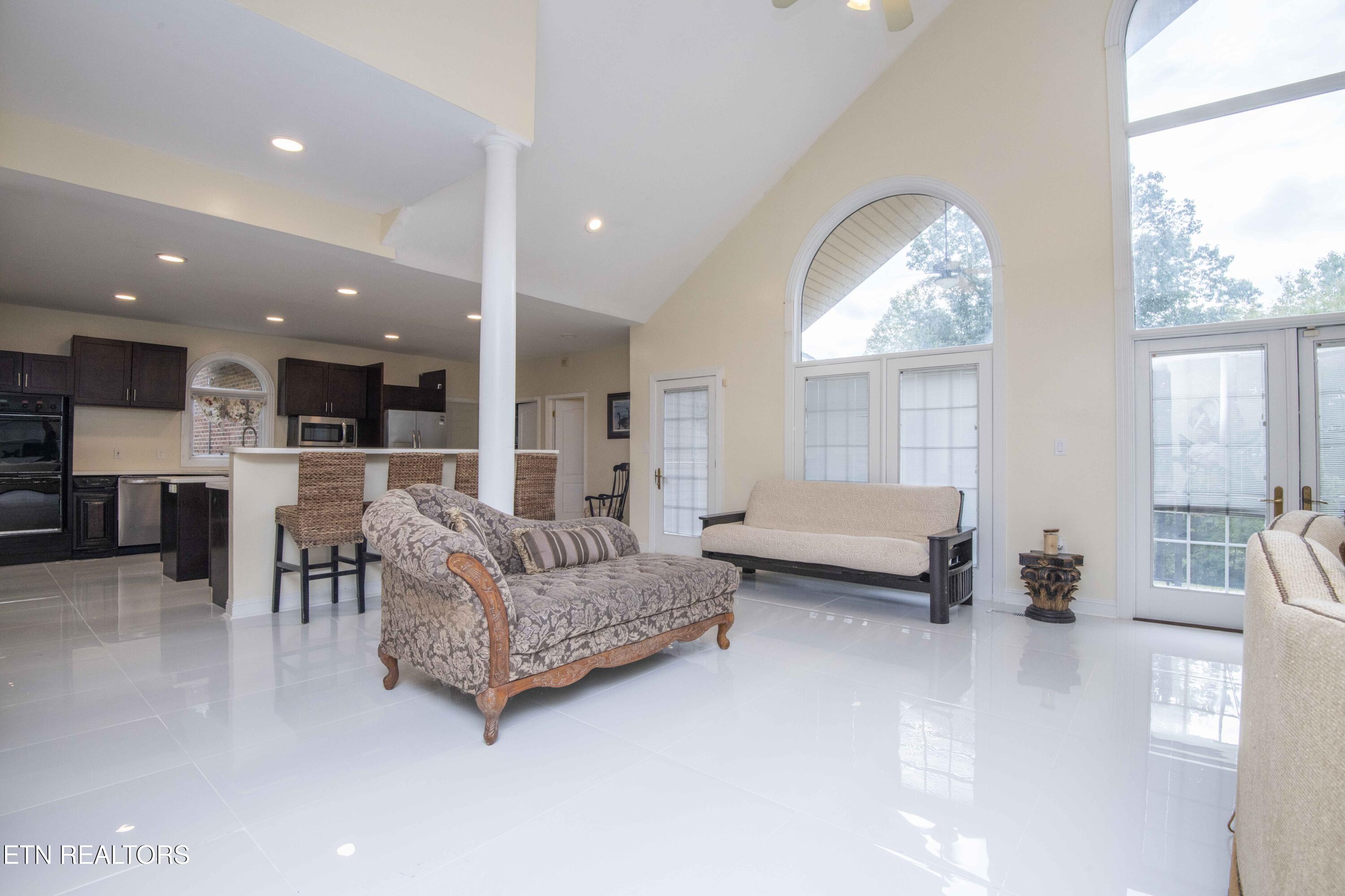 799 Twin Hills Lane Jacksboro TN 37757