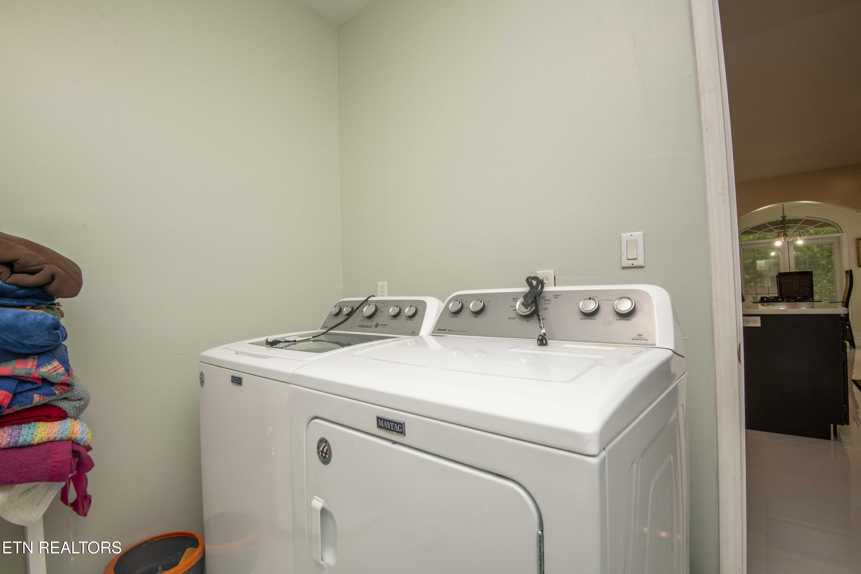 799 Twin Hills Lane Jacksboro TN 37757