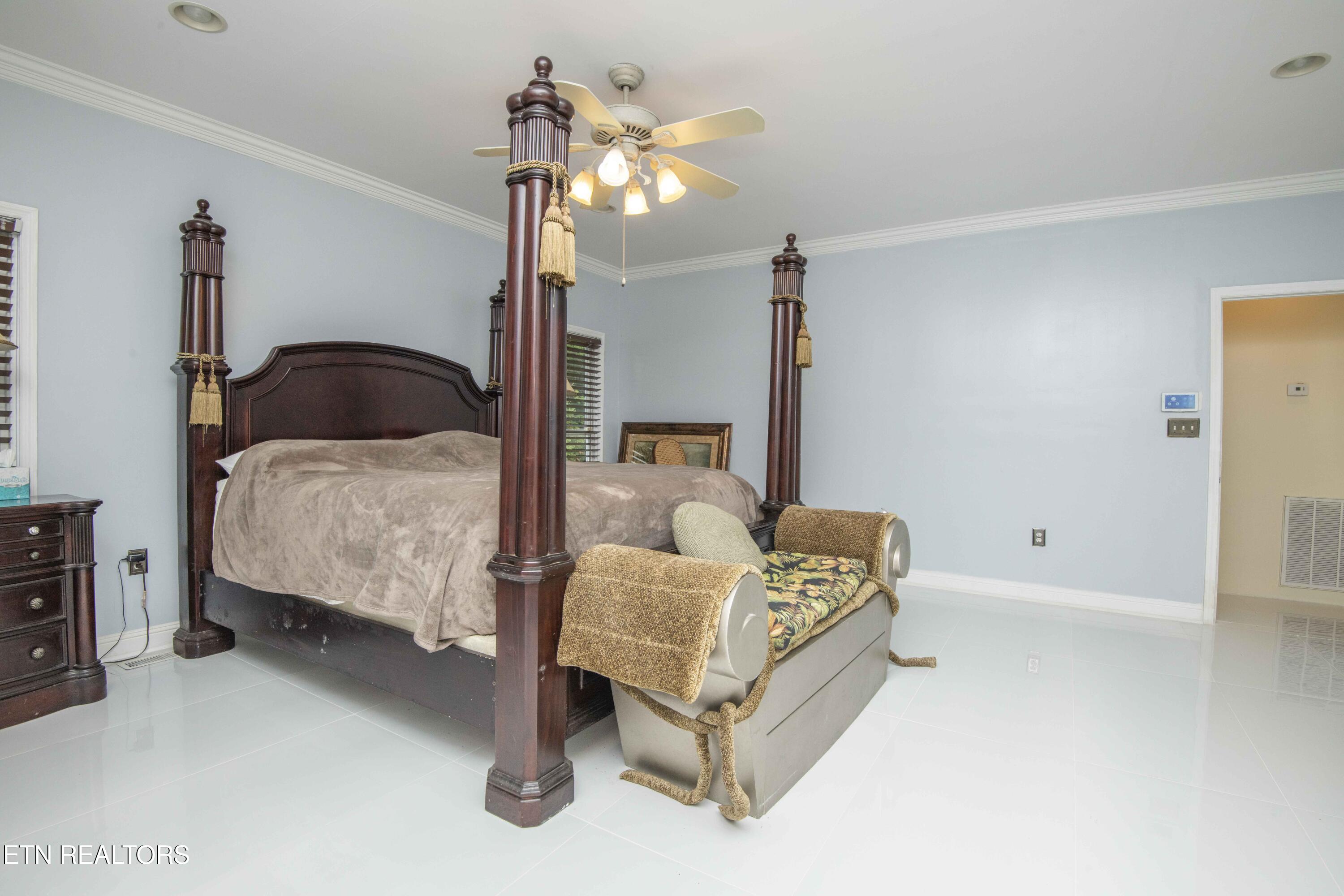 799 Twin Hills Lane Jacksboro TN 37757