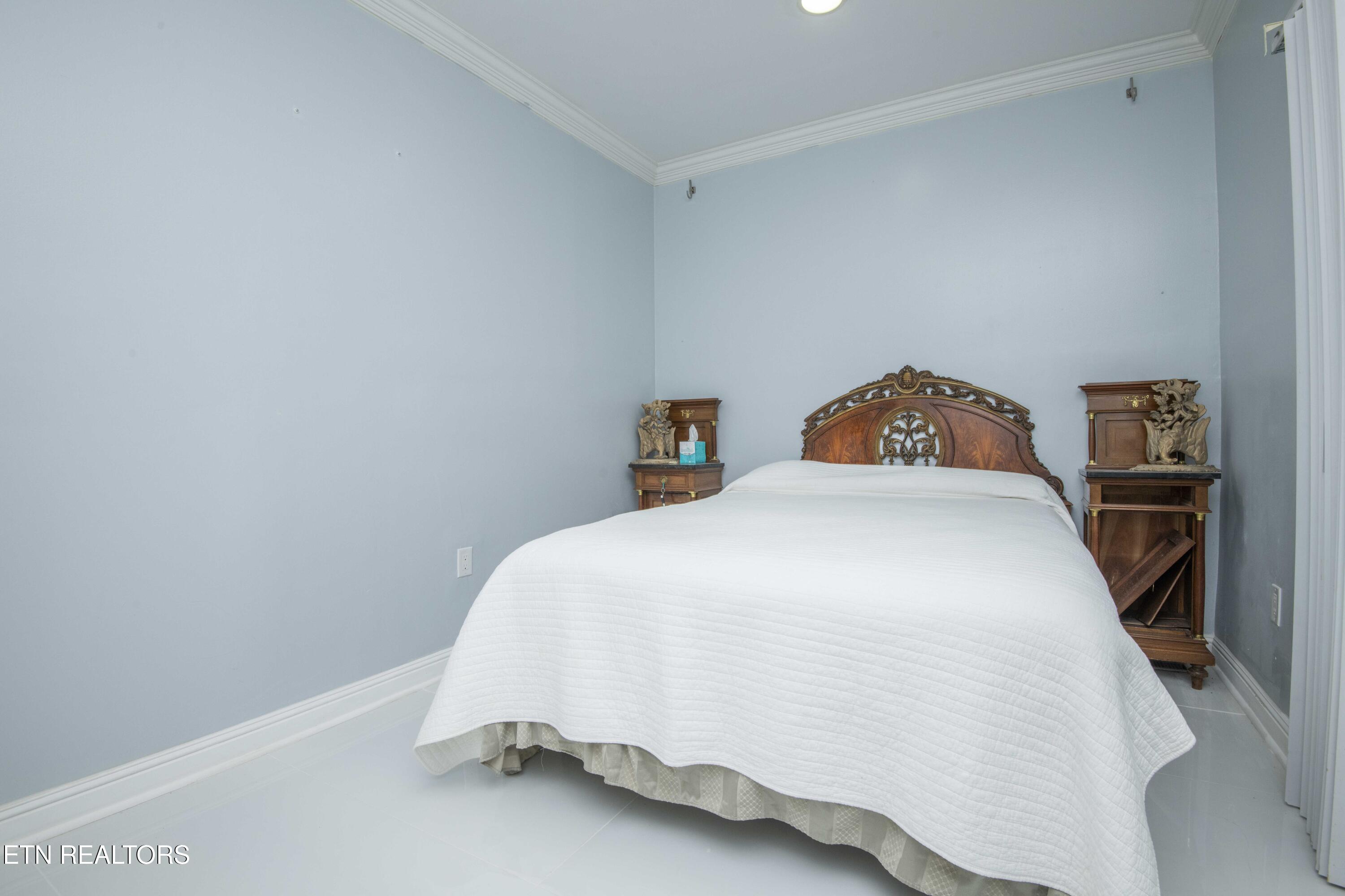 799 Twin Hills Lane Jacksboro TN 37757