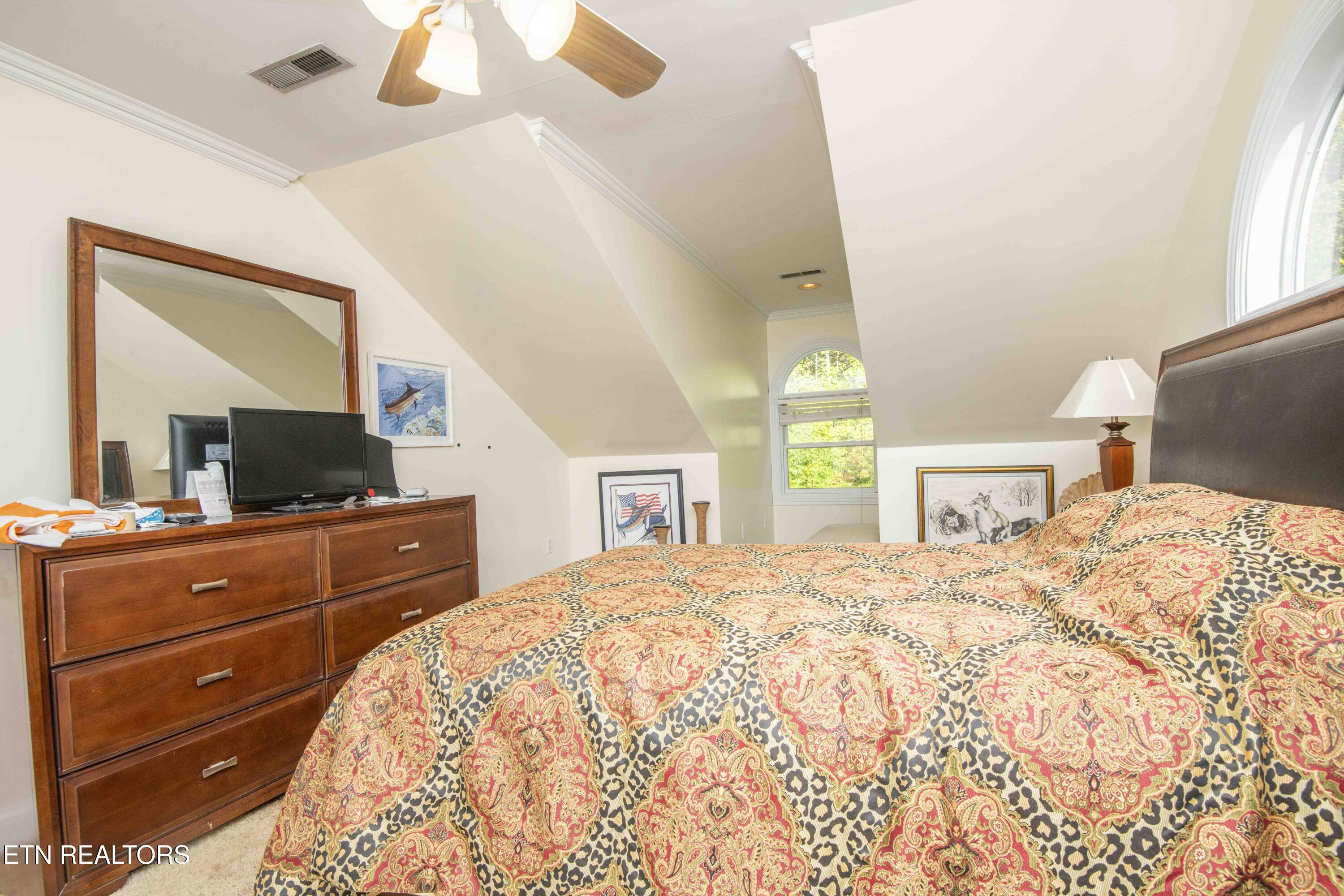 799 Twin Hills Lane Jacksboro TN 37757