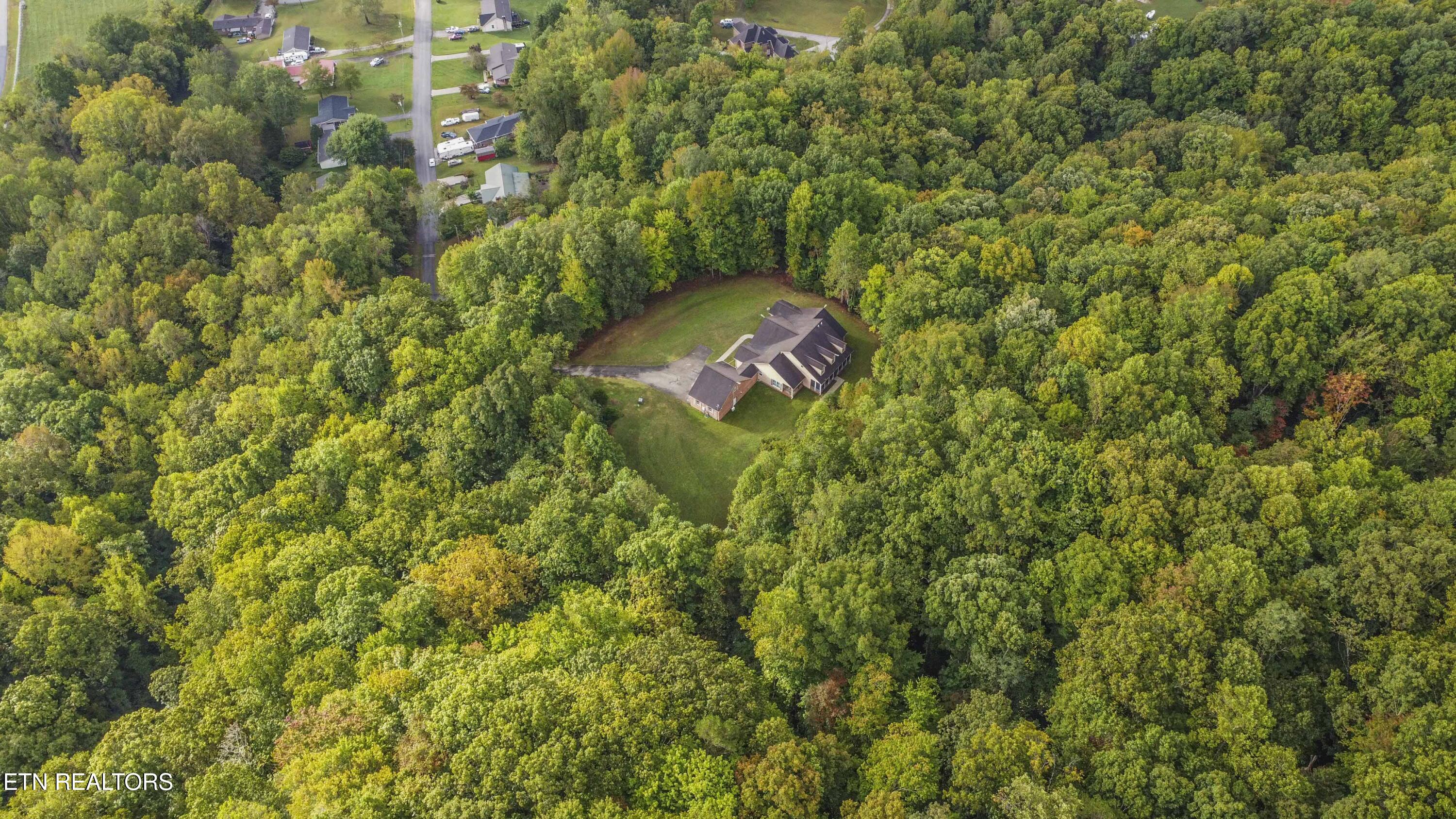 799 Twin Hills Lane Jacksboro TN 37757